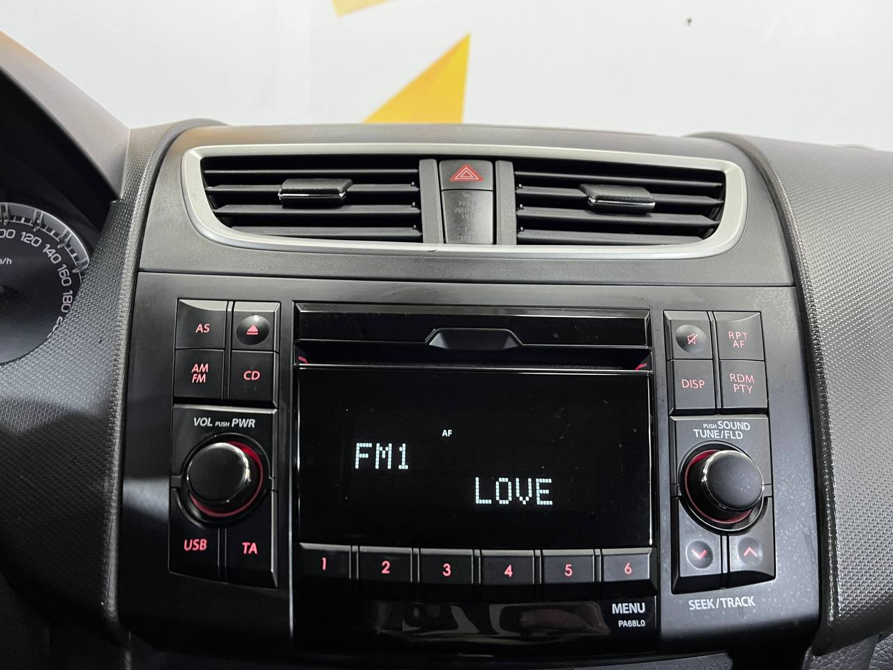 SUZUKI SWIFT