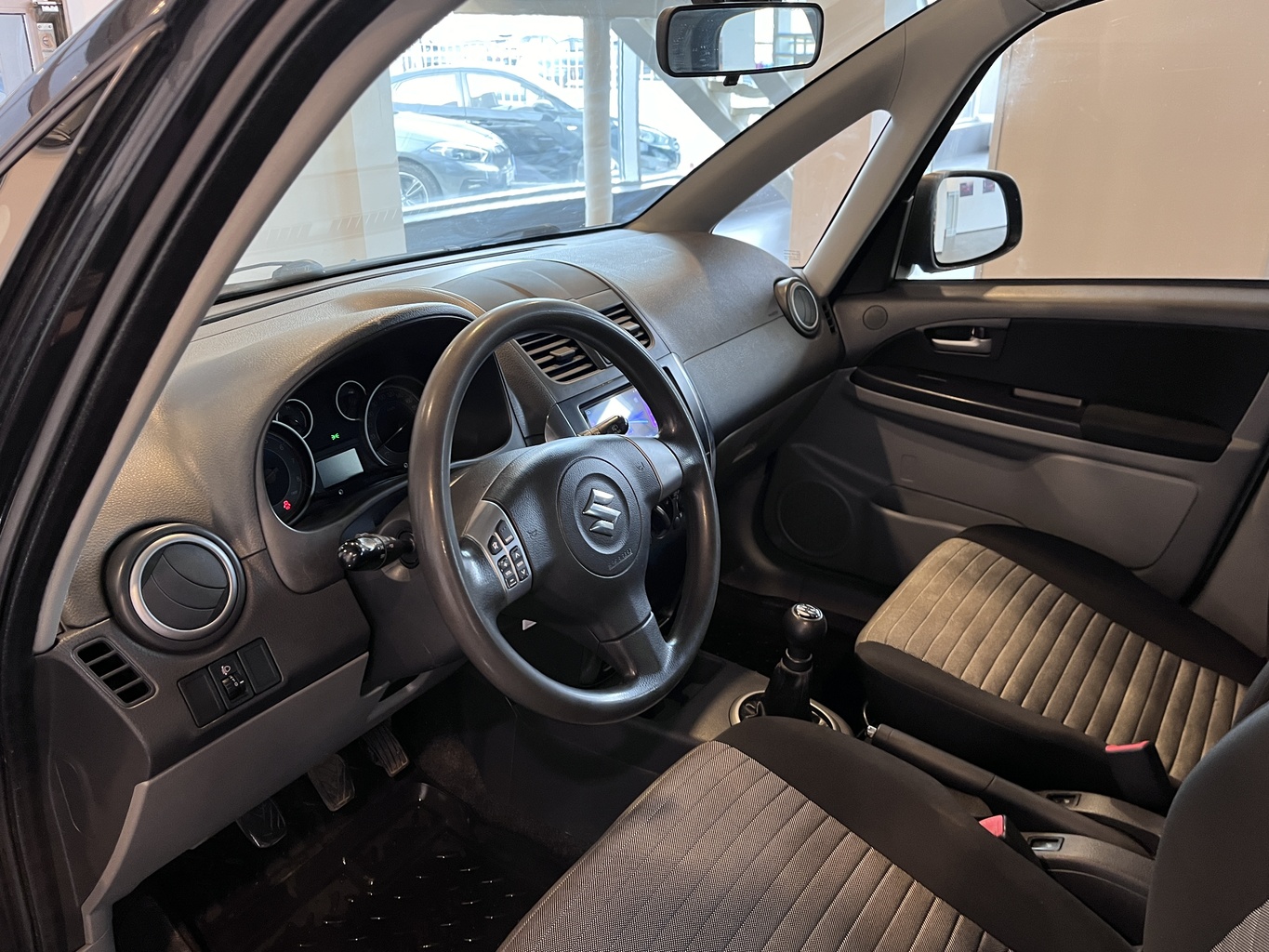 SUZUKI SX4