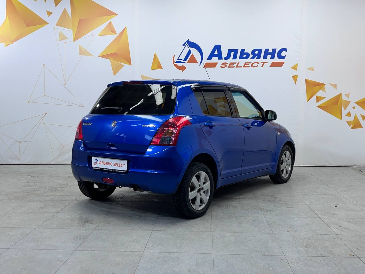 SUZUKI SWIFT