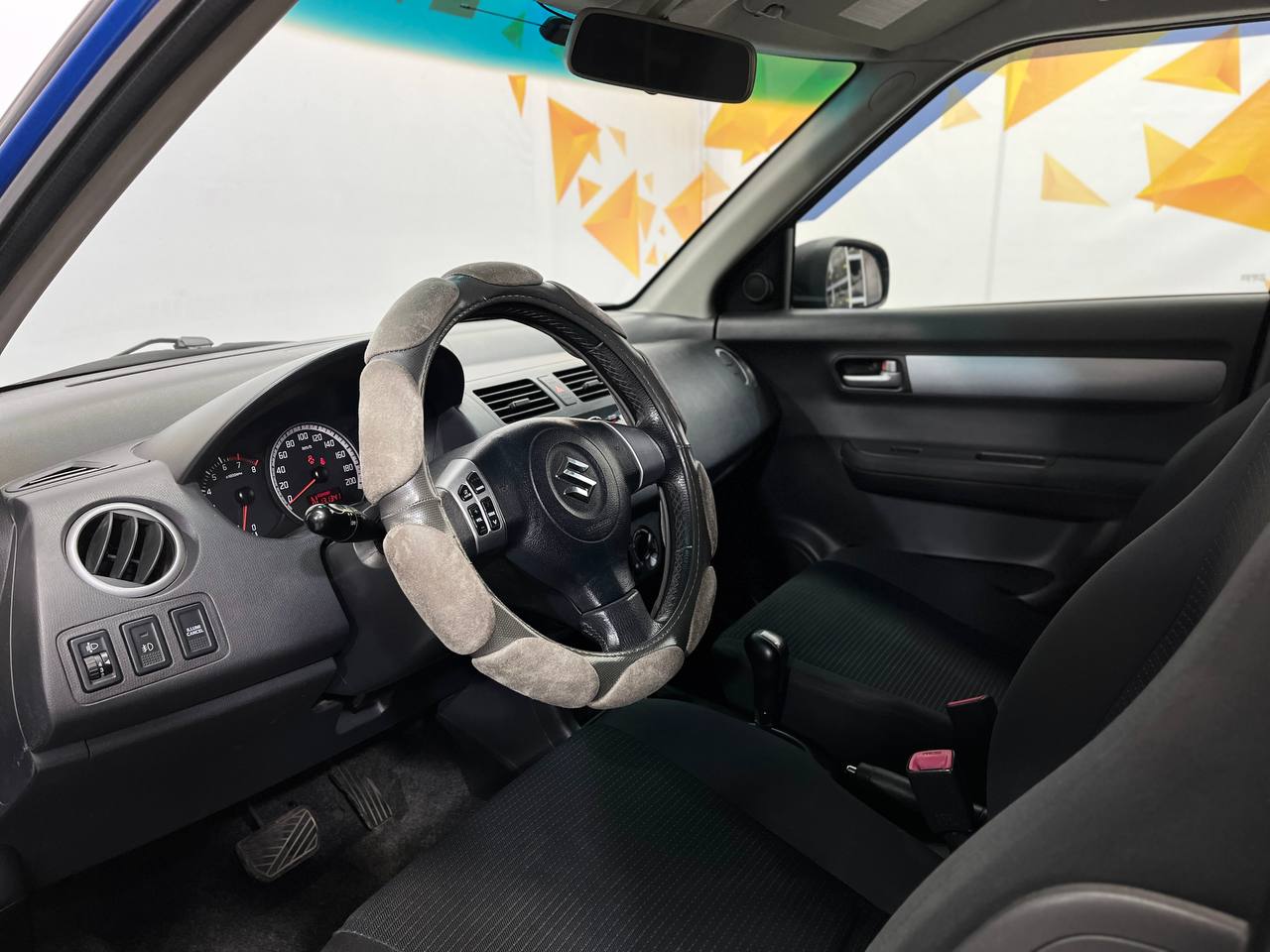 SUZUKI SWIFT