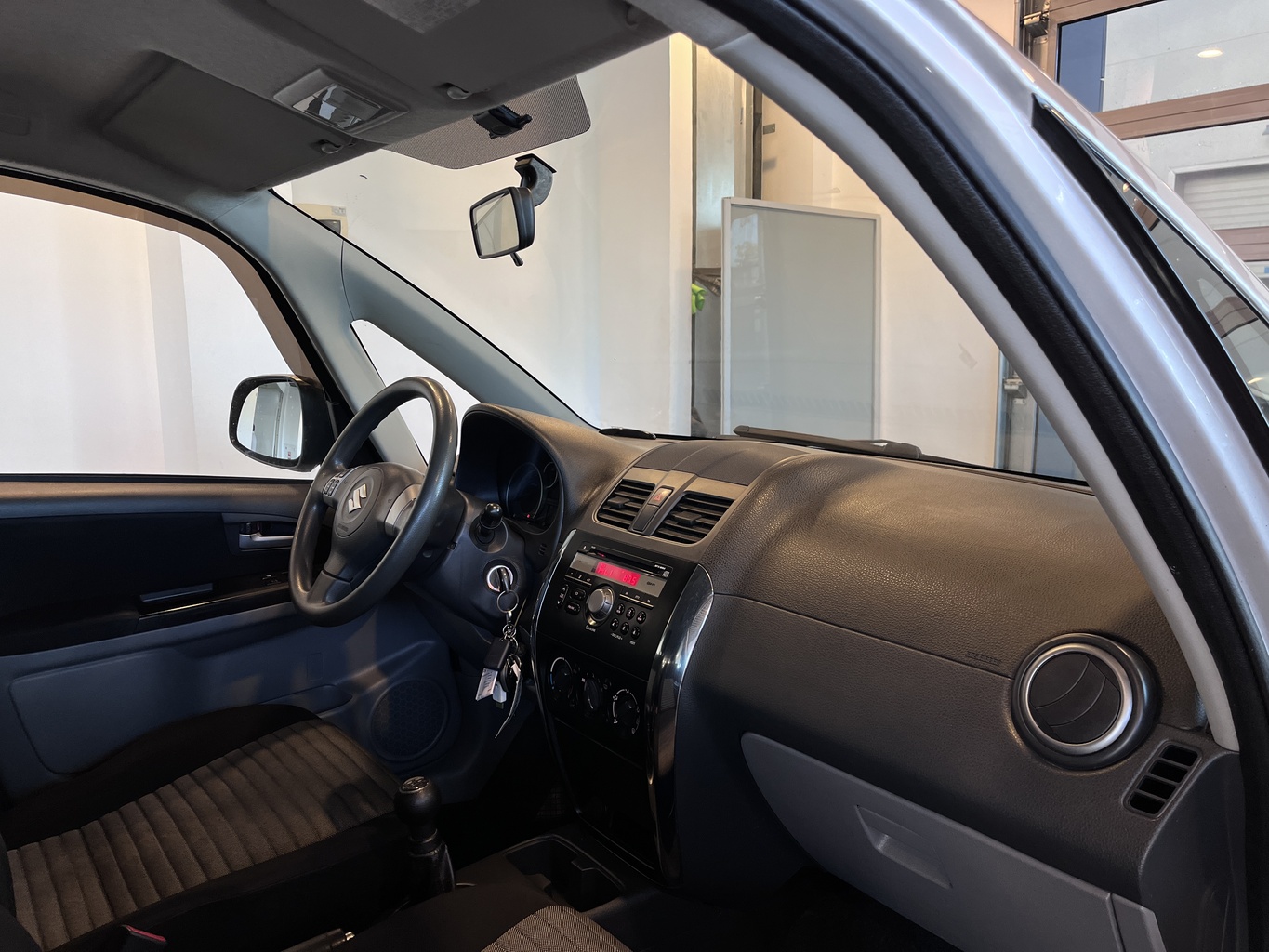 SUZUKI SX4