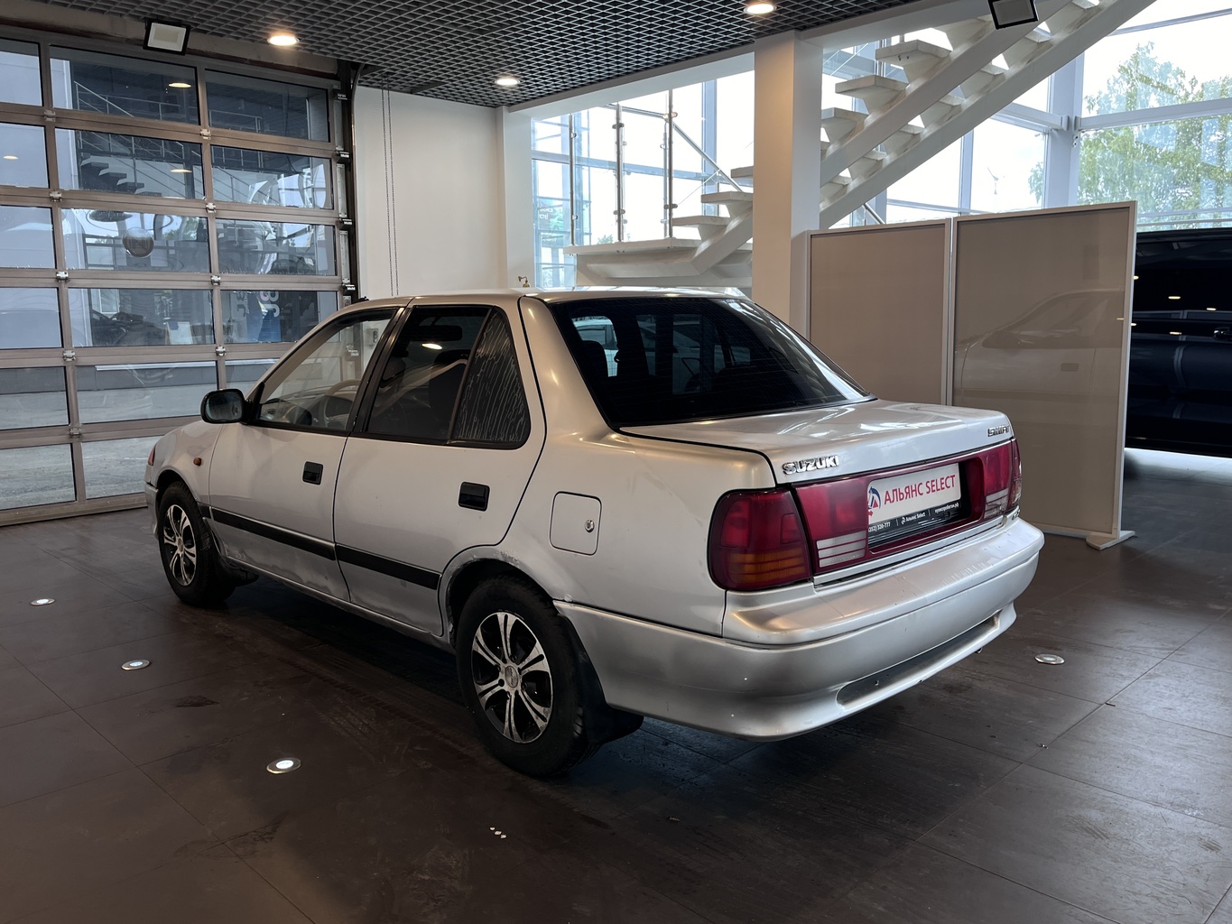SUZUKI SWIFT