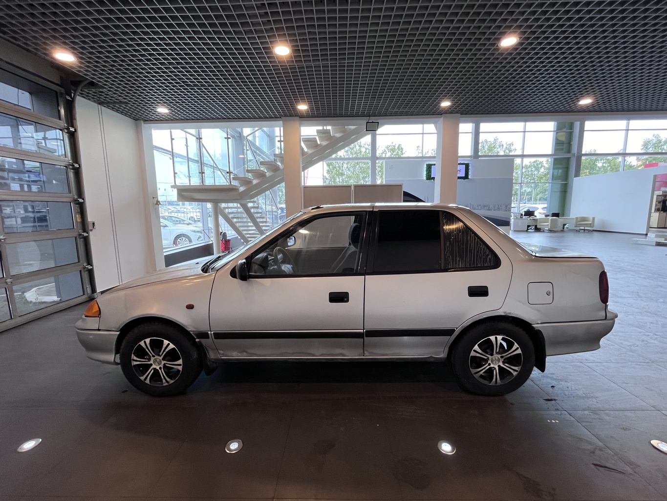 SUZUKI SWIFT