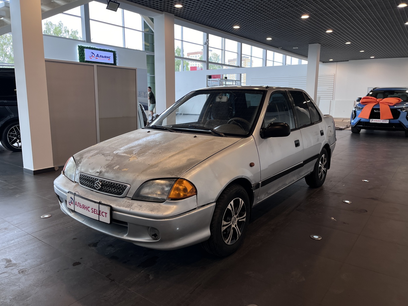 SUZUKI SWIFT