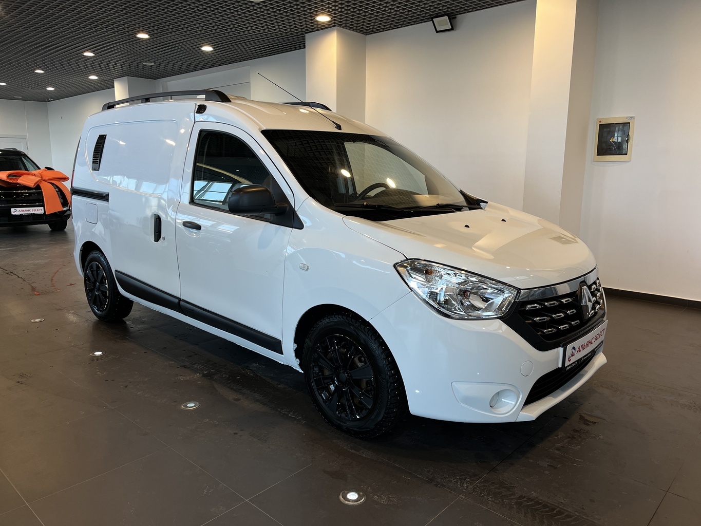 RENAULT DOKKER