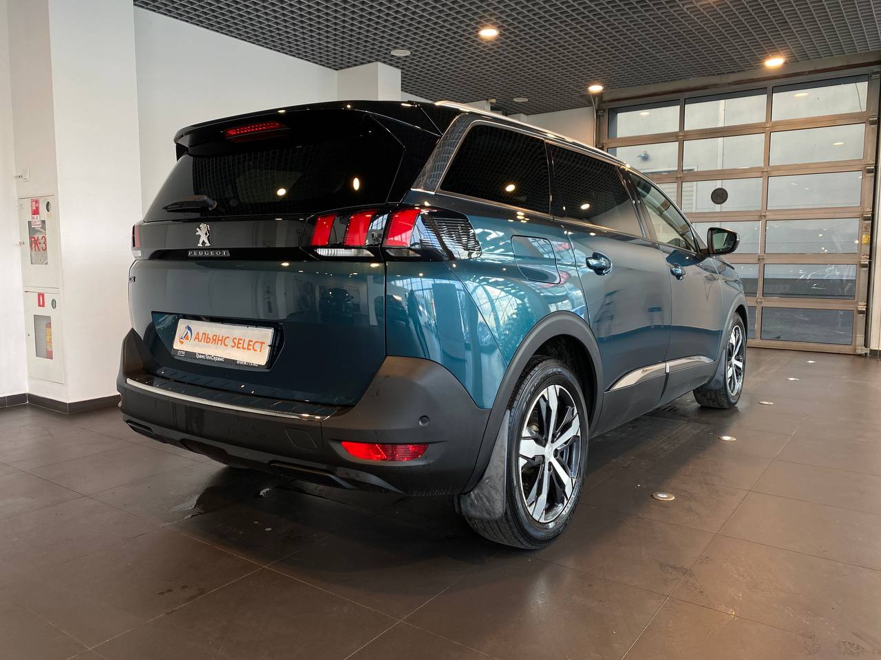 PEUGEOT 5008