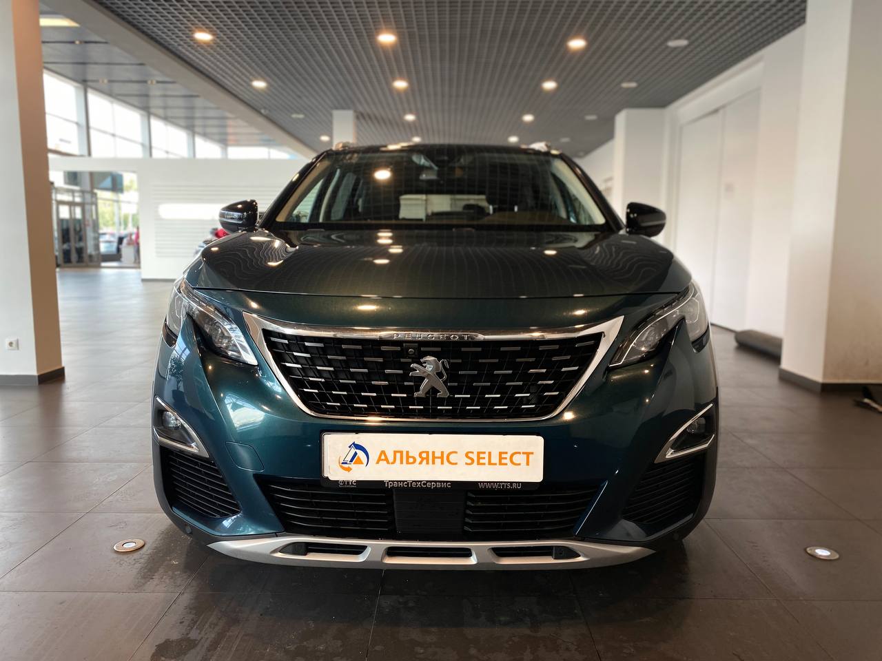 PEUGEOT 5008