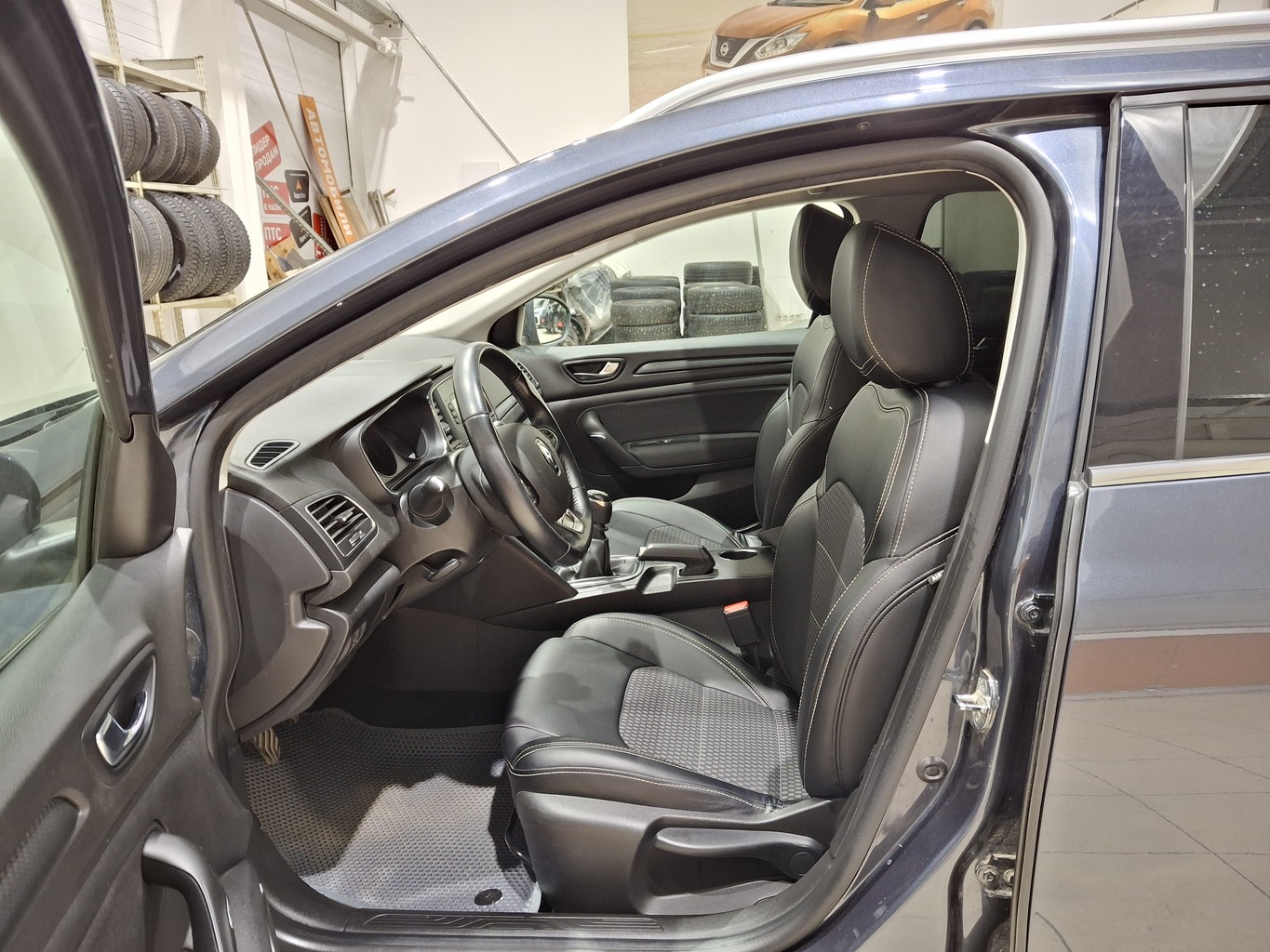 RENAULT MEGANE
