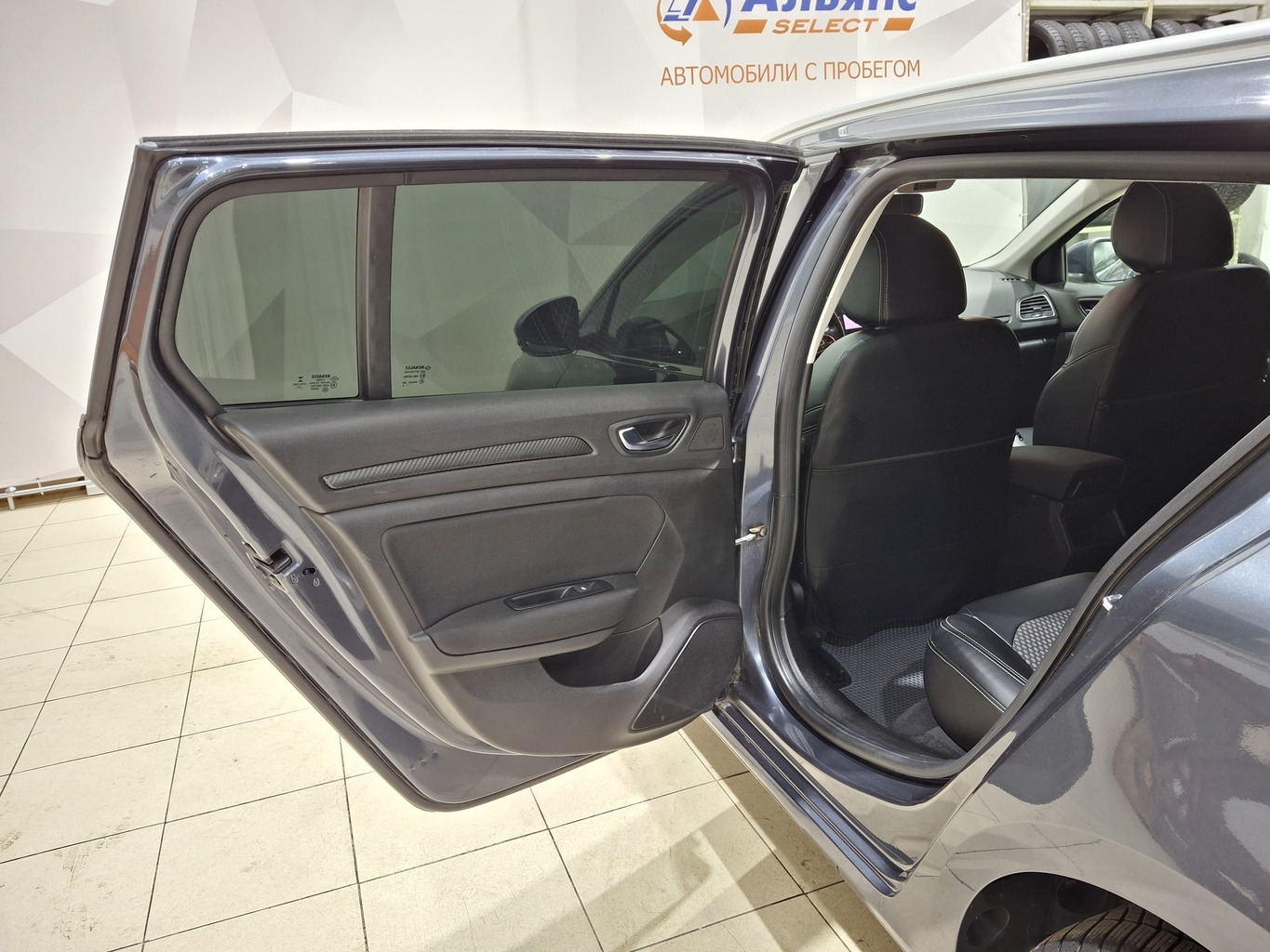RENAULT MEGANE
