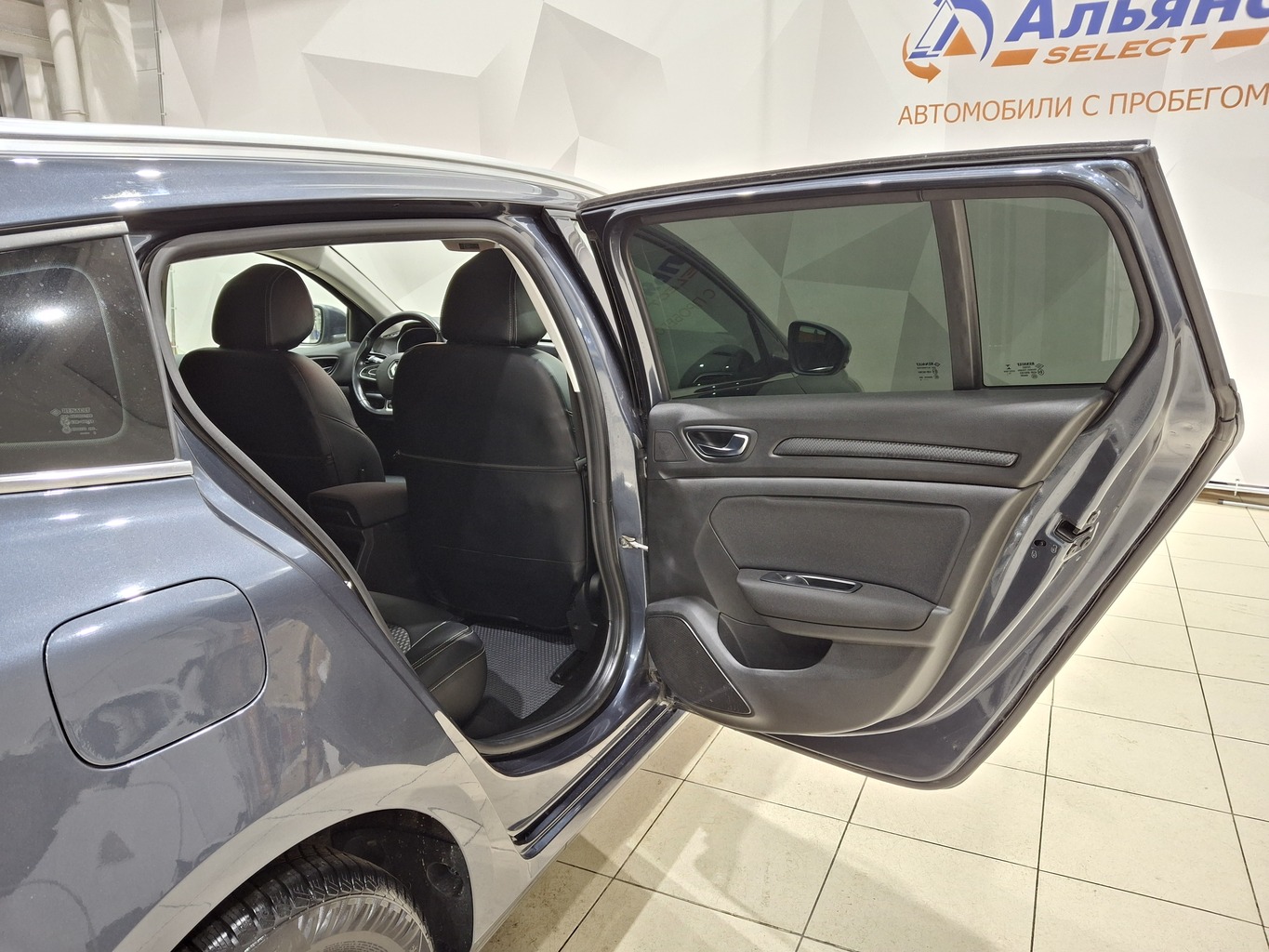 RENAULT MEGANE