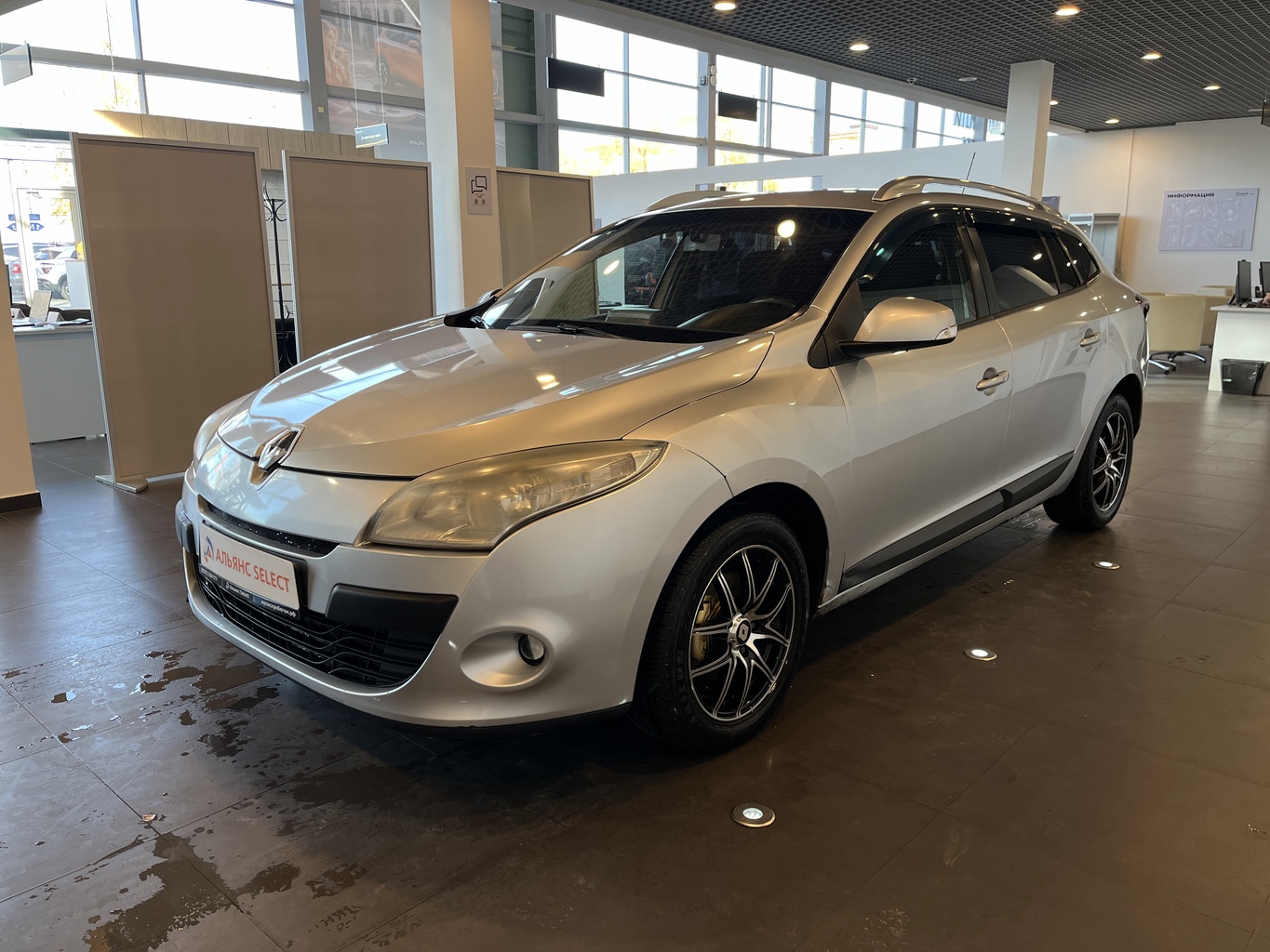 RENAULT MEGANE