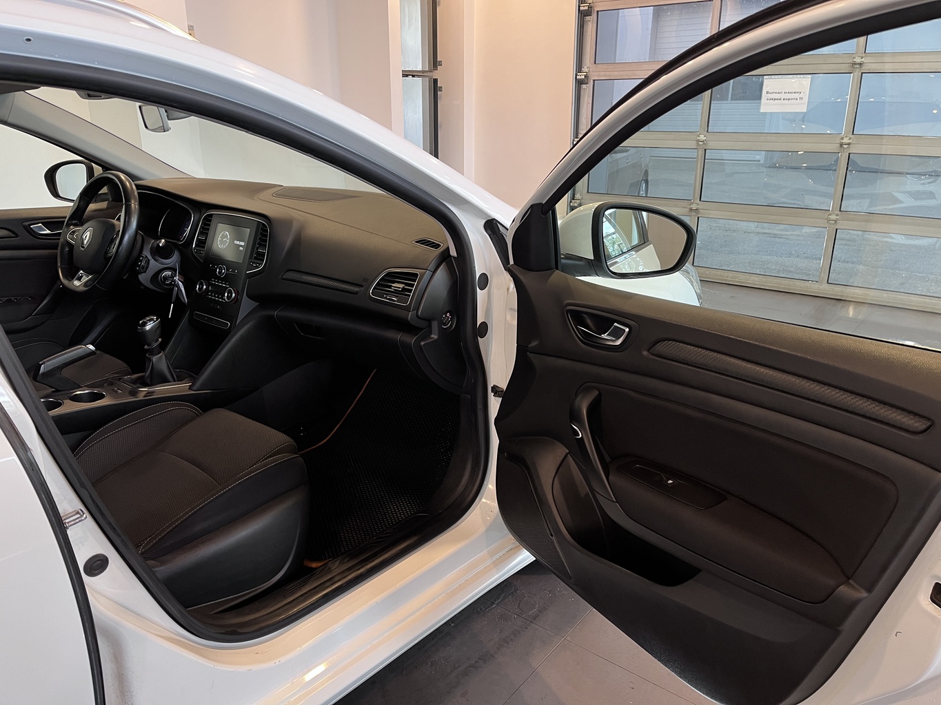RENAULT MEGANE