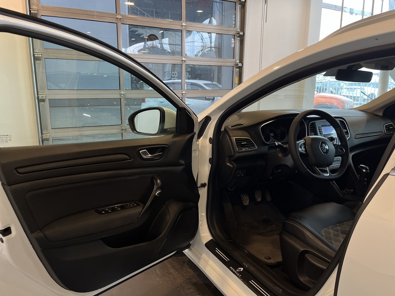 RENAULT MEGANE