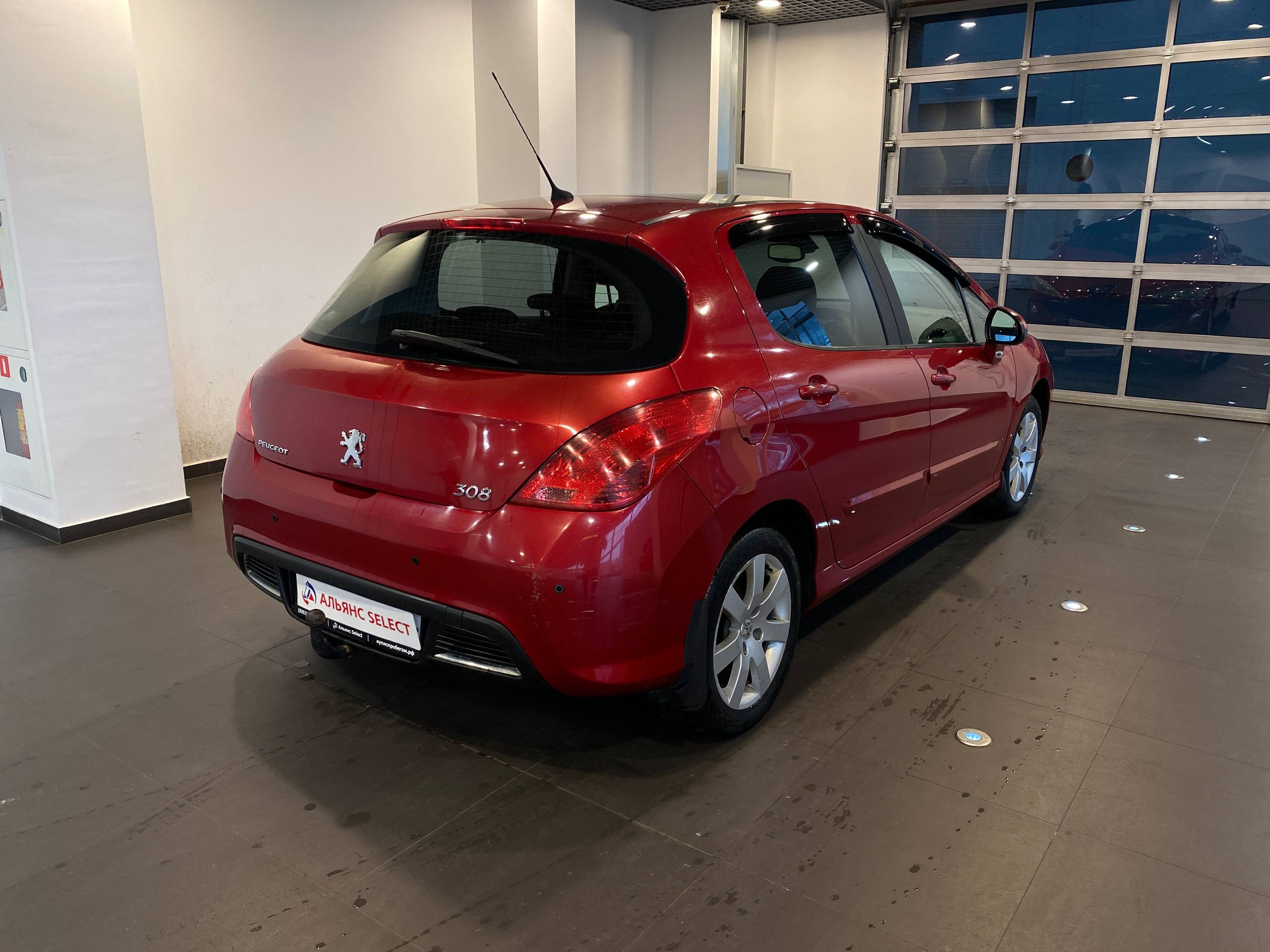 PEUGEOT 308