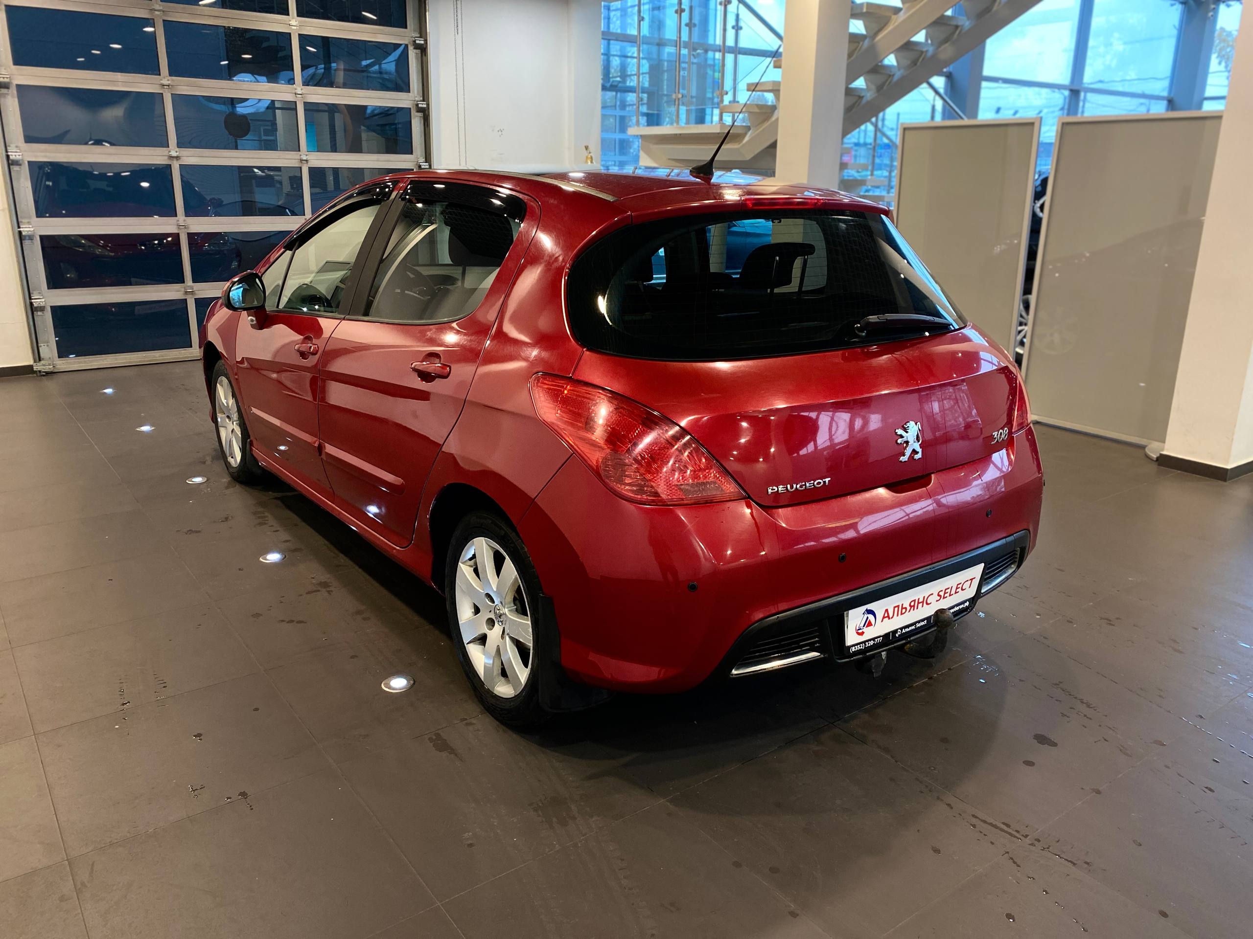 PEUGEOT 308