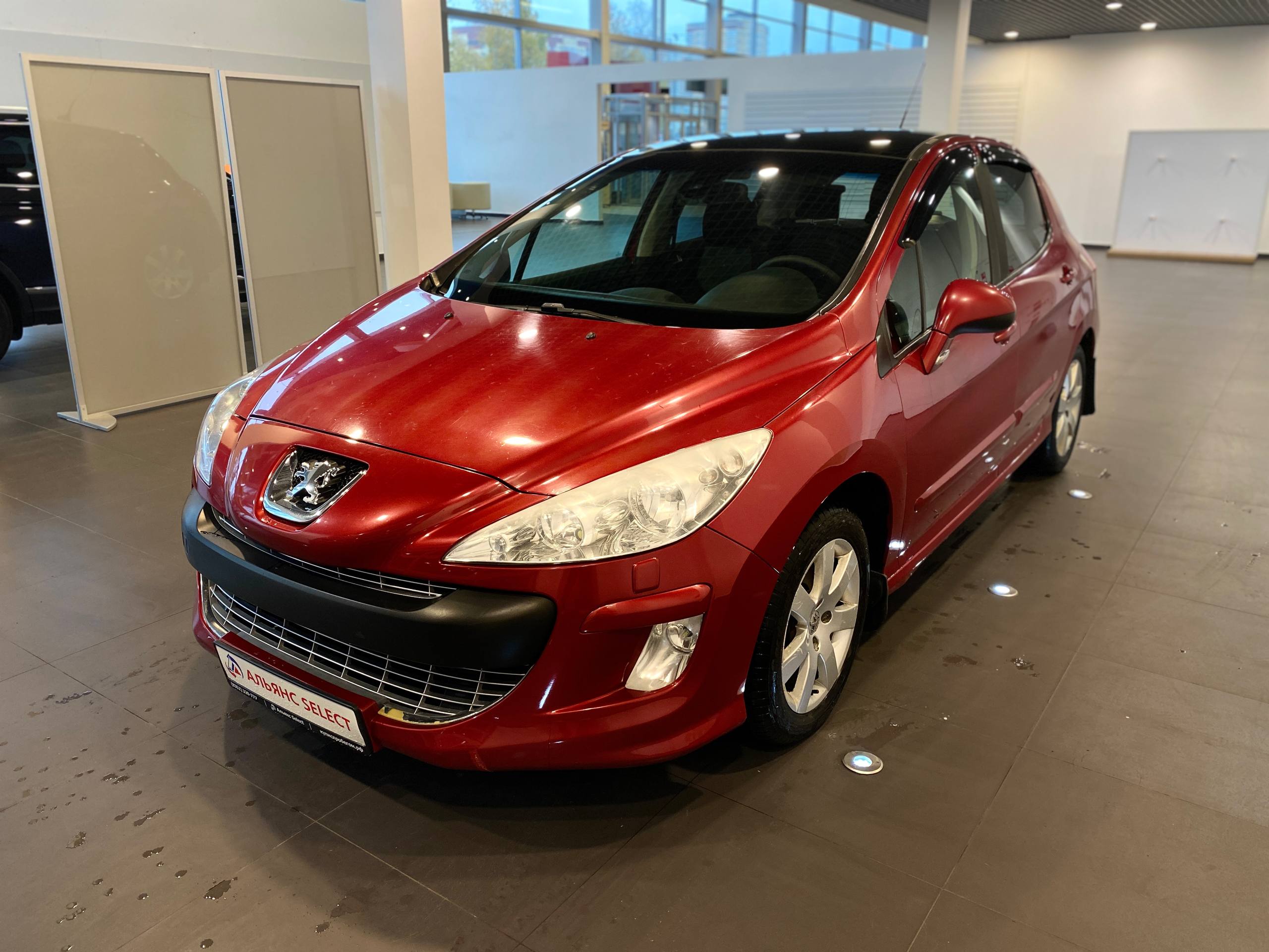 PEUGEOT 308