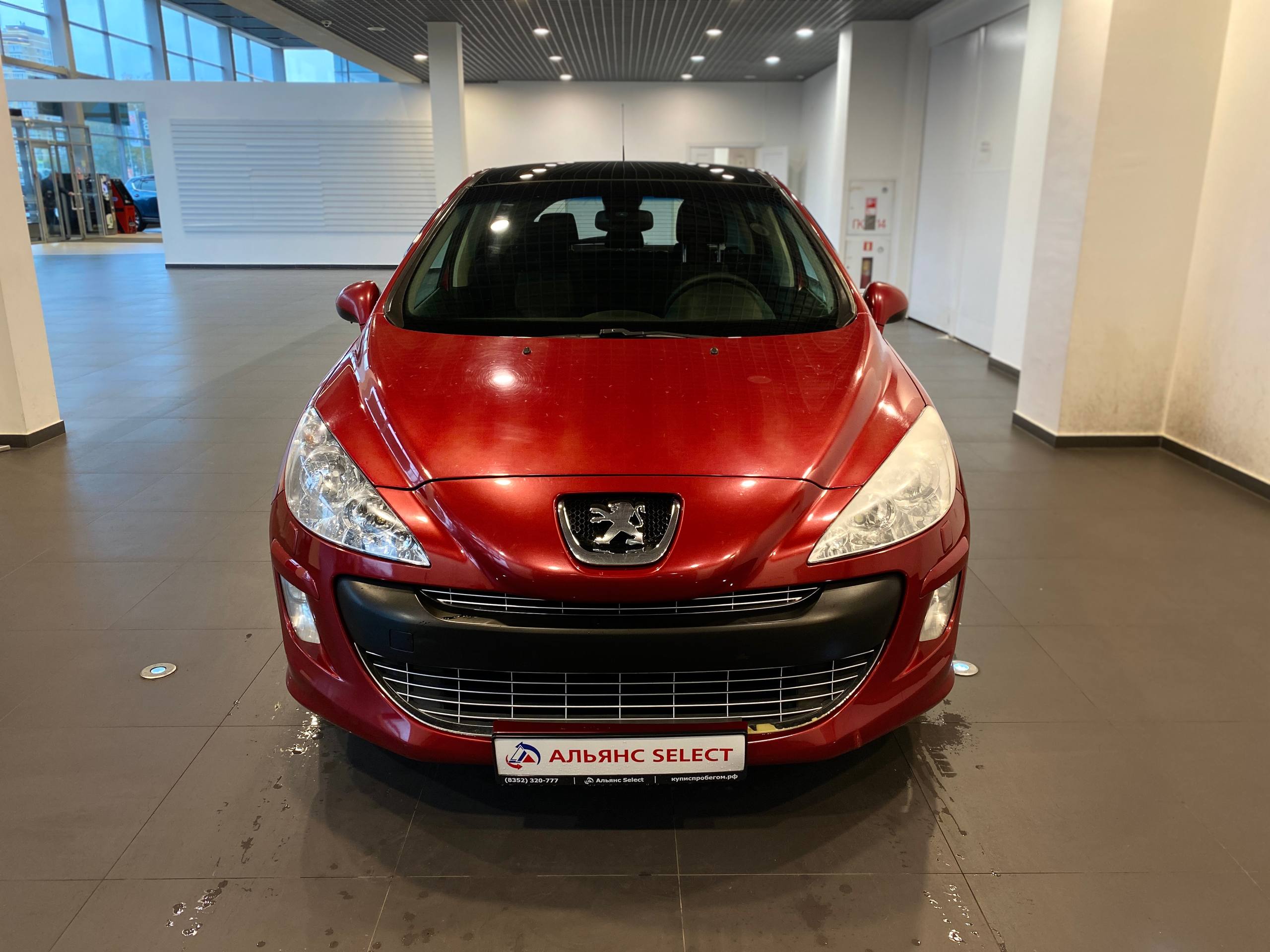 PEUGEOT 308