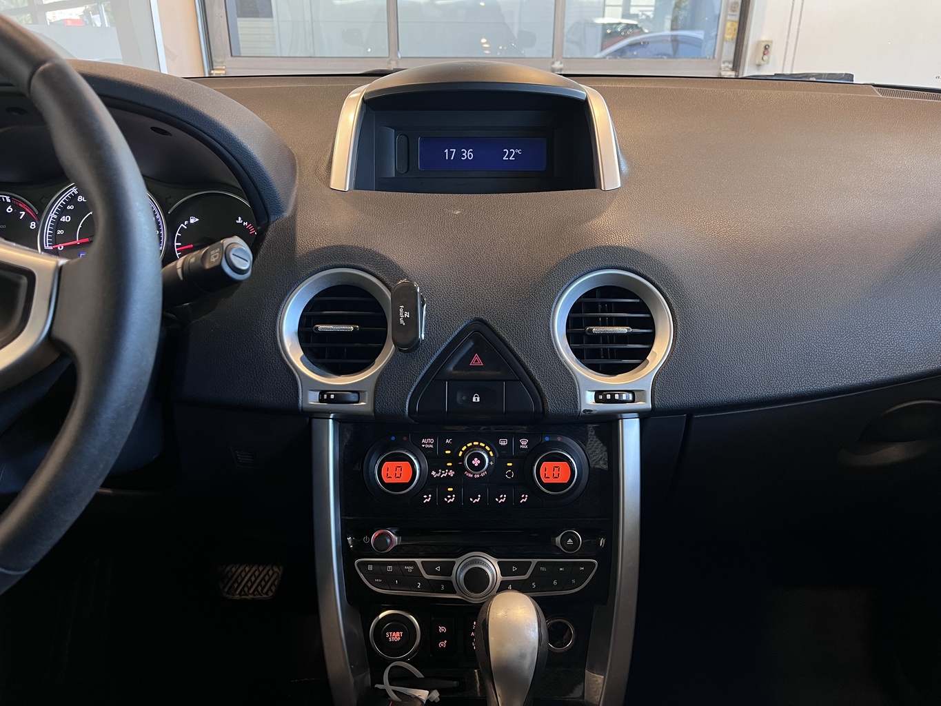 RENAULT KOLEOS