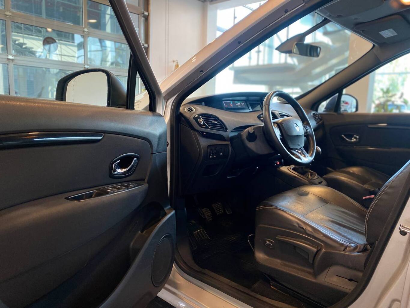 RENAULT SCENIC