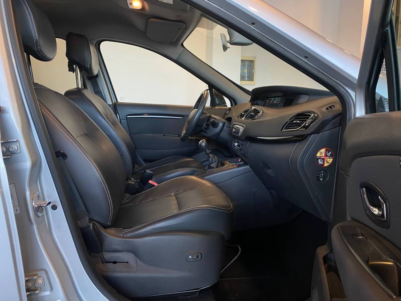 RENAULT SCENIC