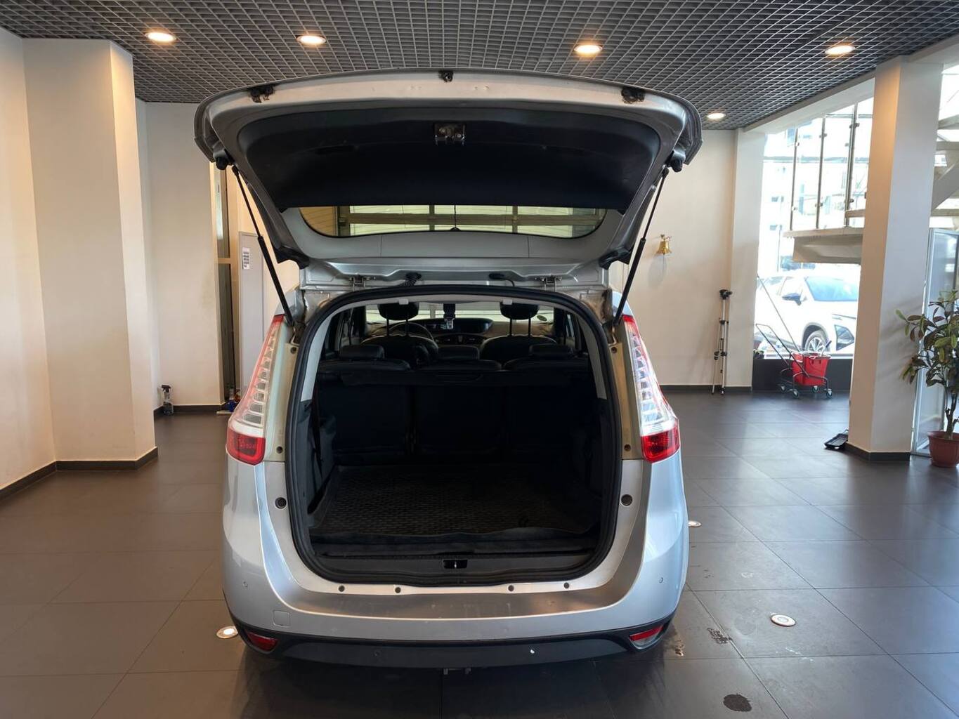 RENAULT SCENIC