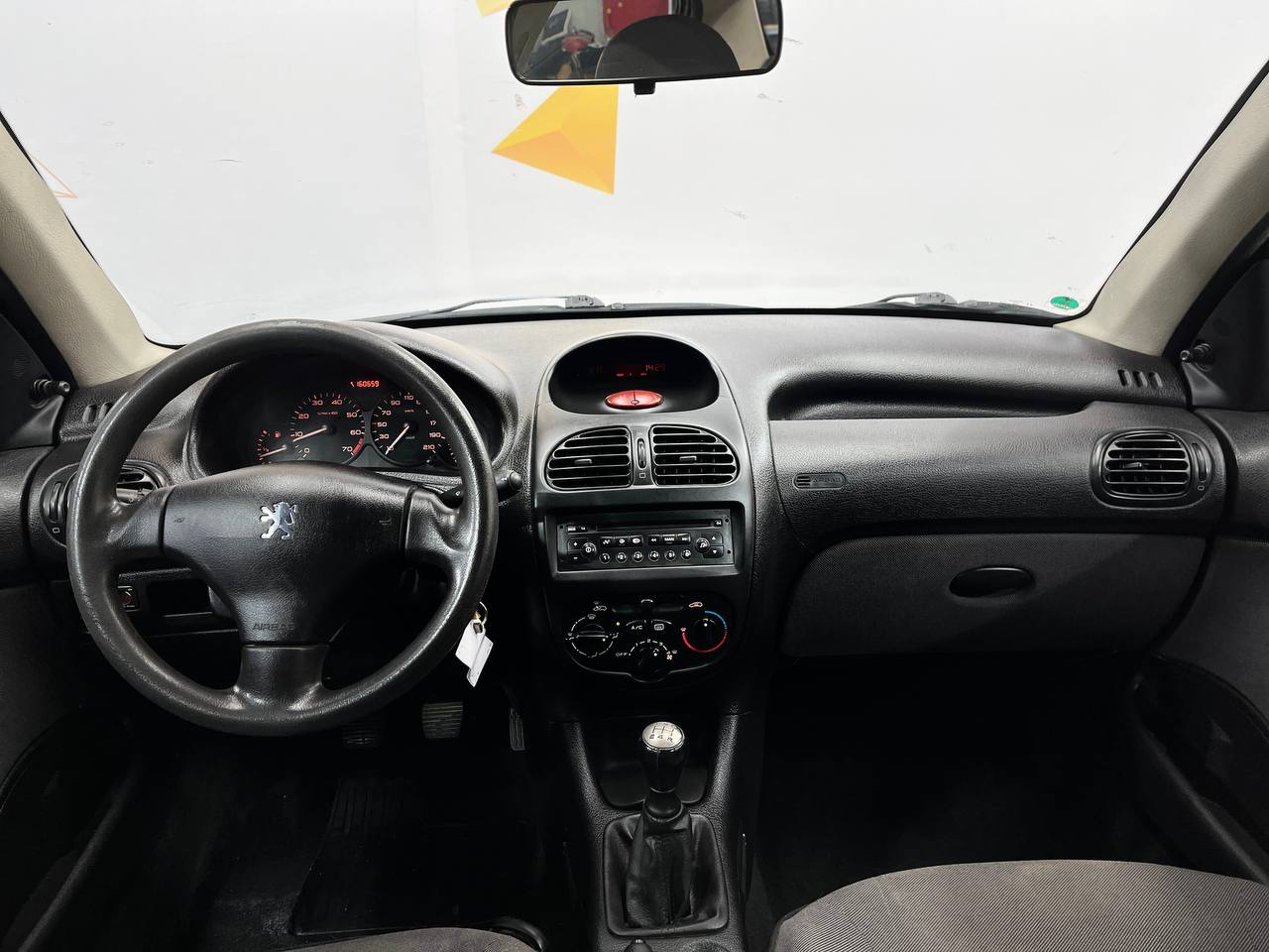 PEUGEOT 206