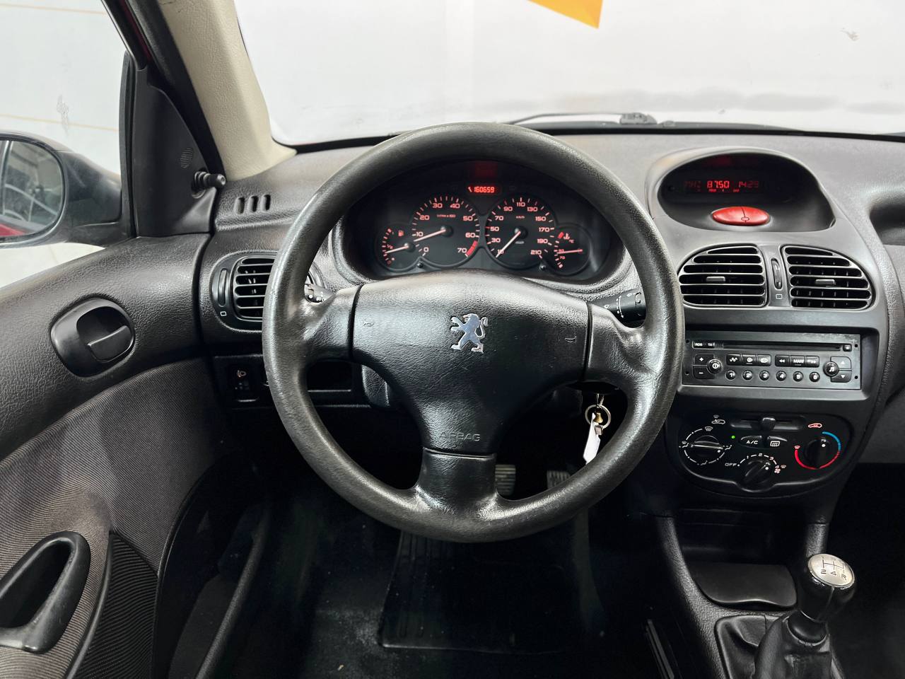 PEUGEOT 206