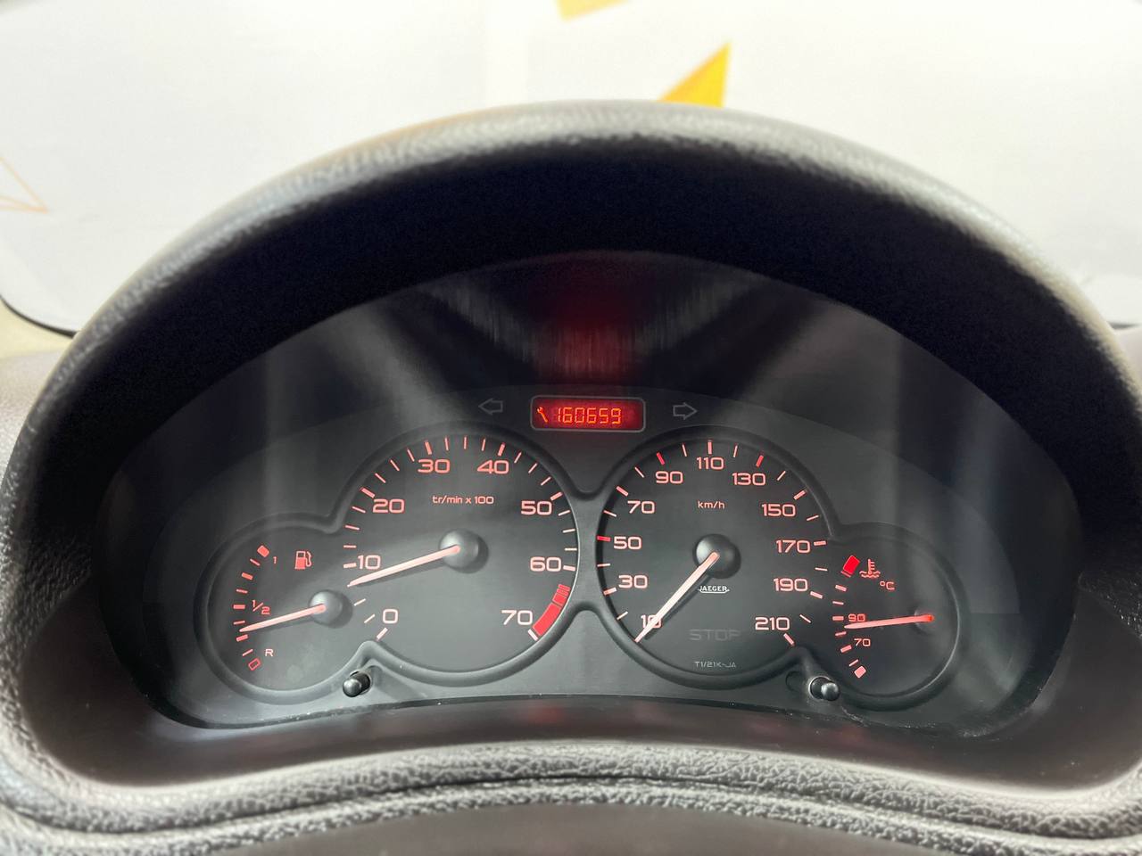 PEUGEOT 206