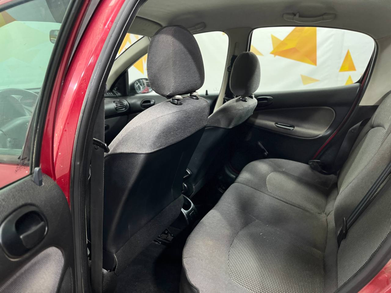 PEUGEOT 206