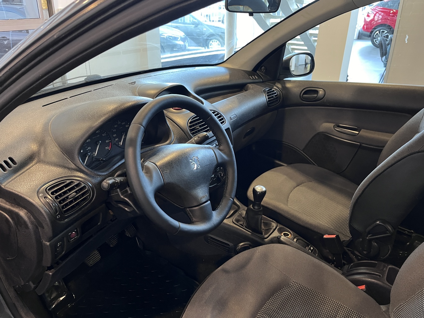 PEUGEOT 206