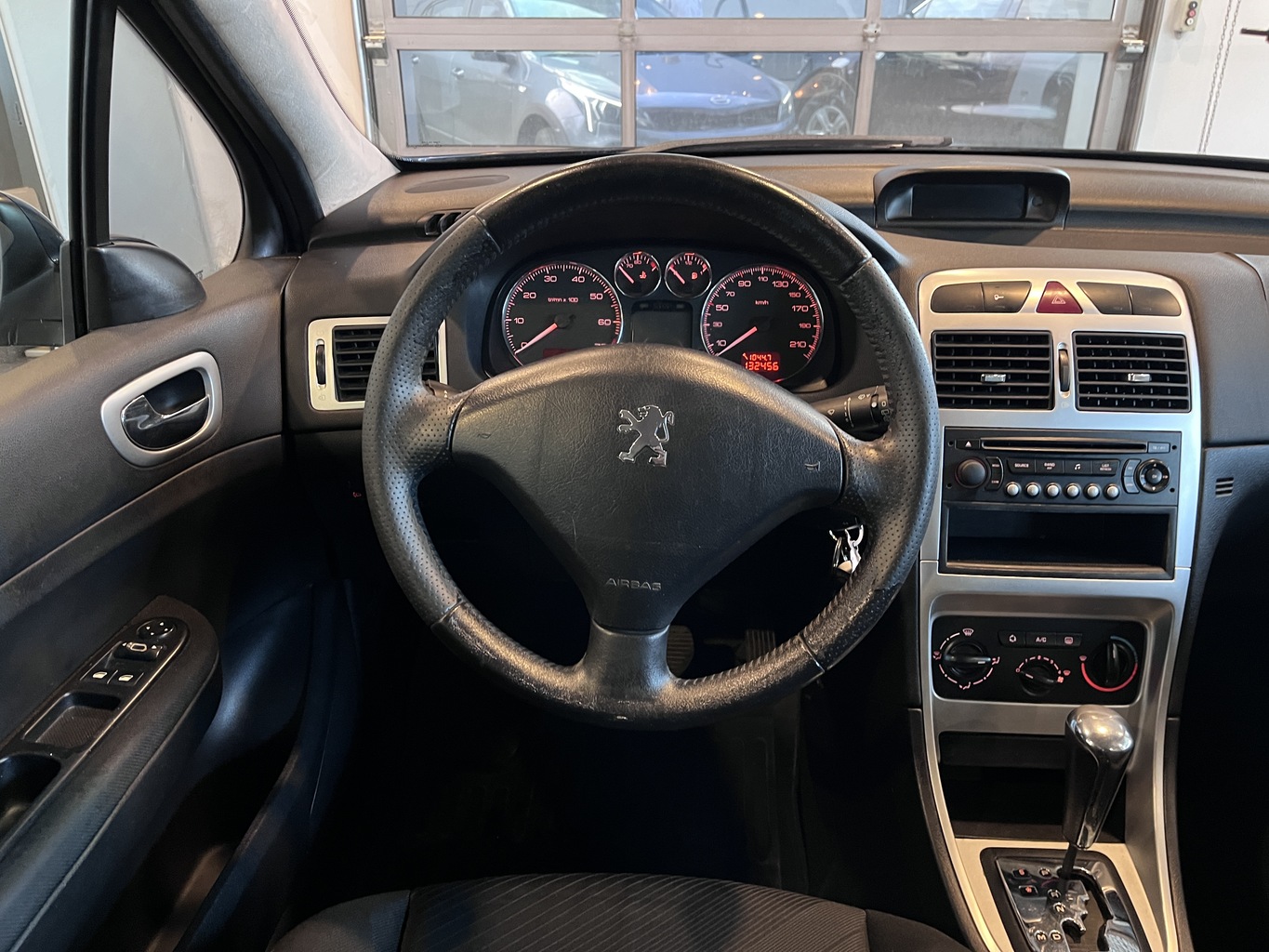 PEUGEOT 307