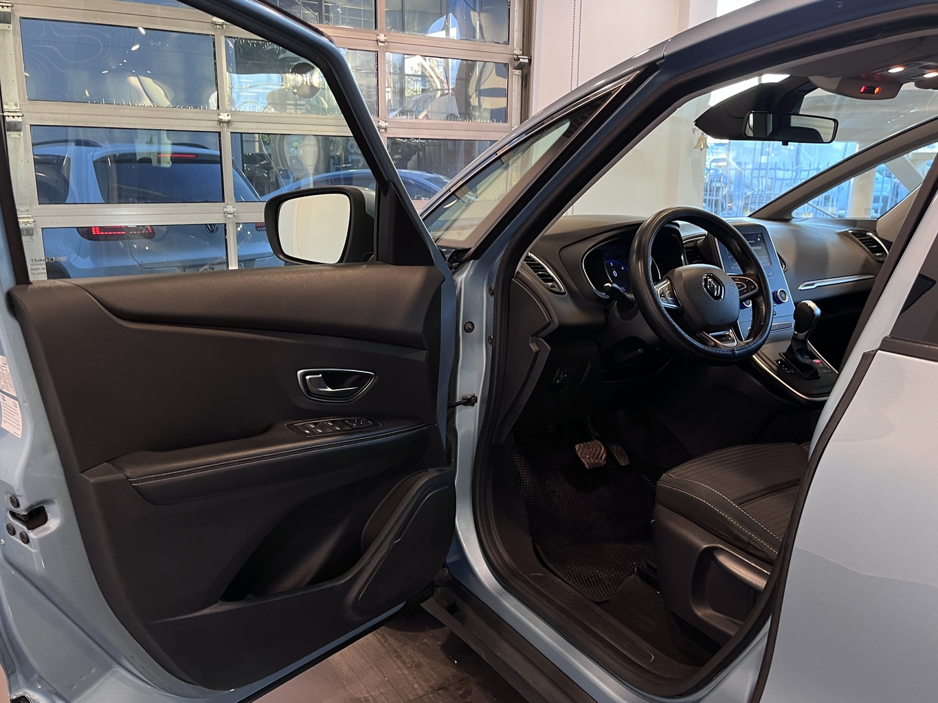 RENAULT SCENIC