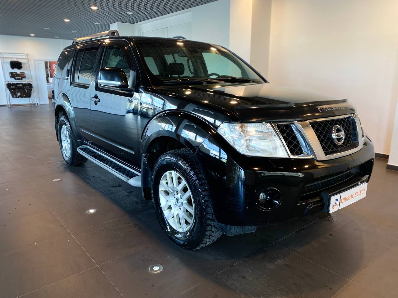 NISSAN PATHFINDER