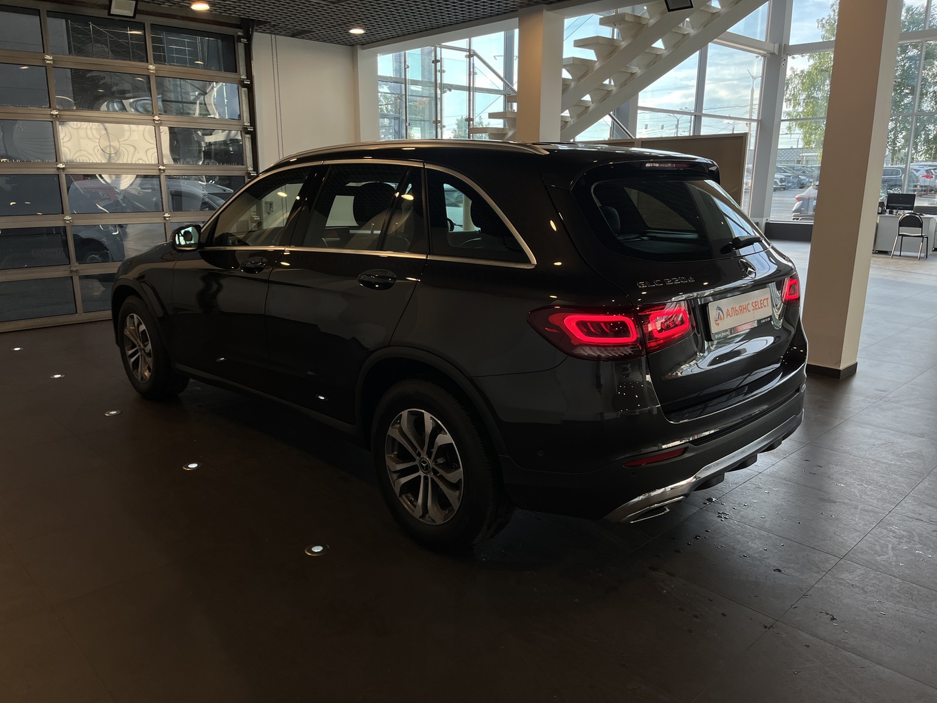 MERCEDES-BENZ GLC