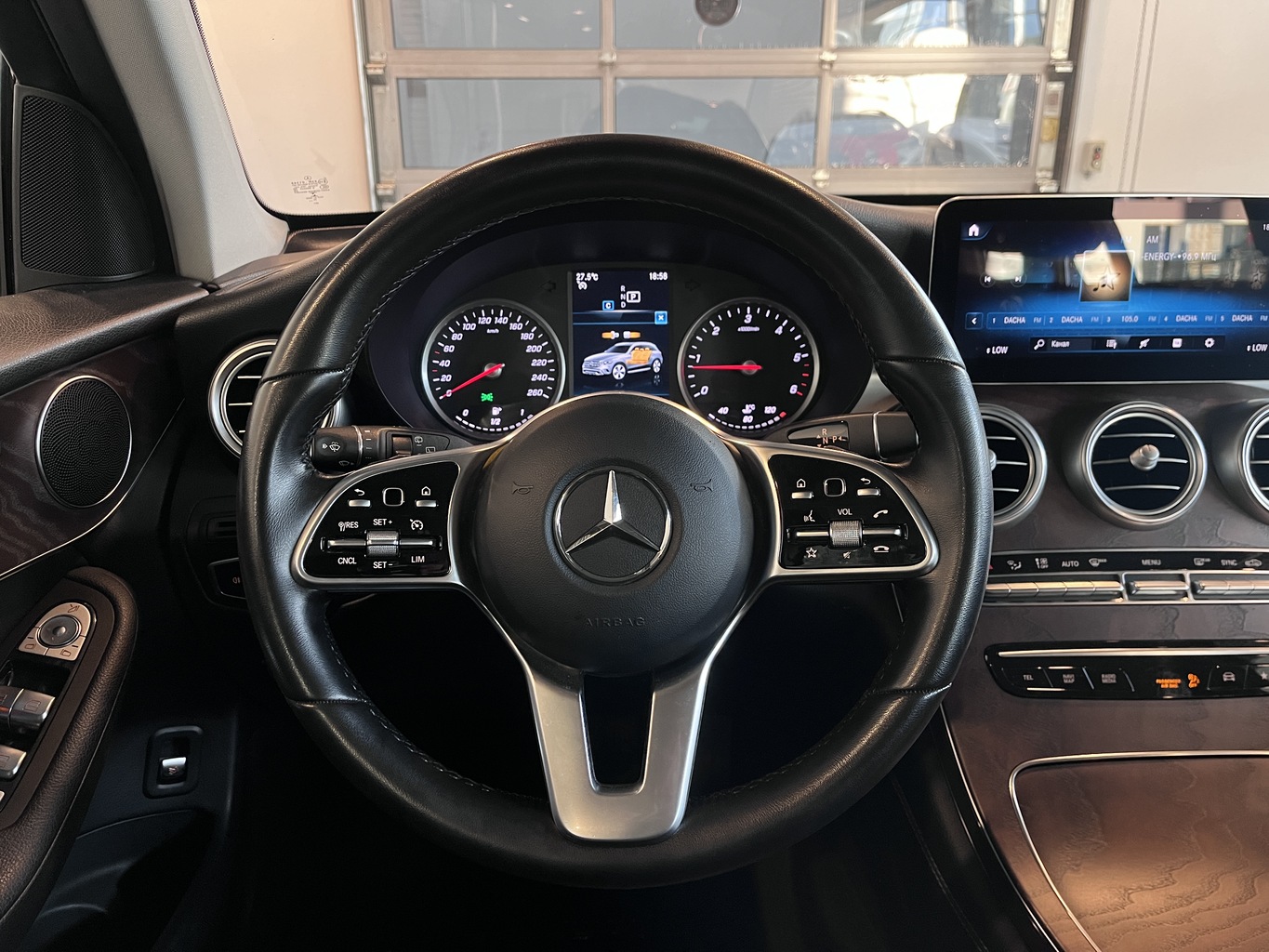 MERCEDES-BENZ GLC