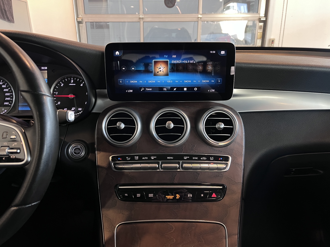 MERCEDES-BENZ GLC