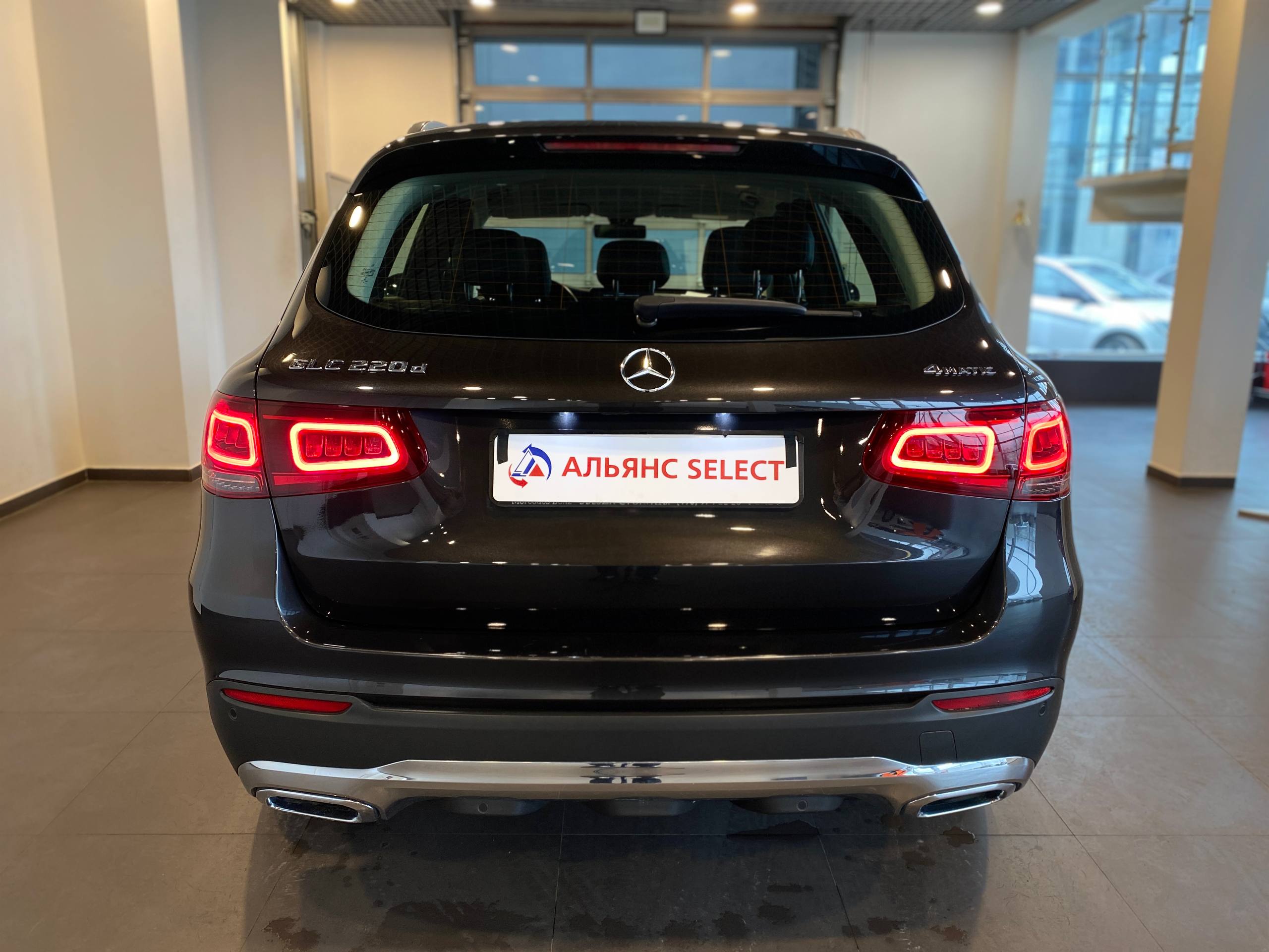 MERCEDES-BENZ GLC