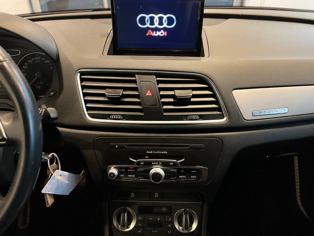 AUDI Q3