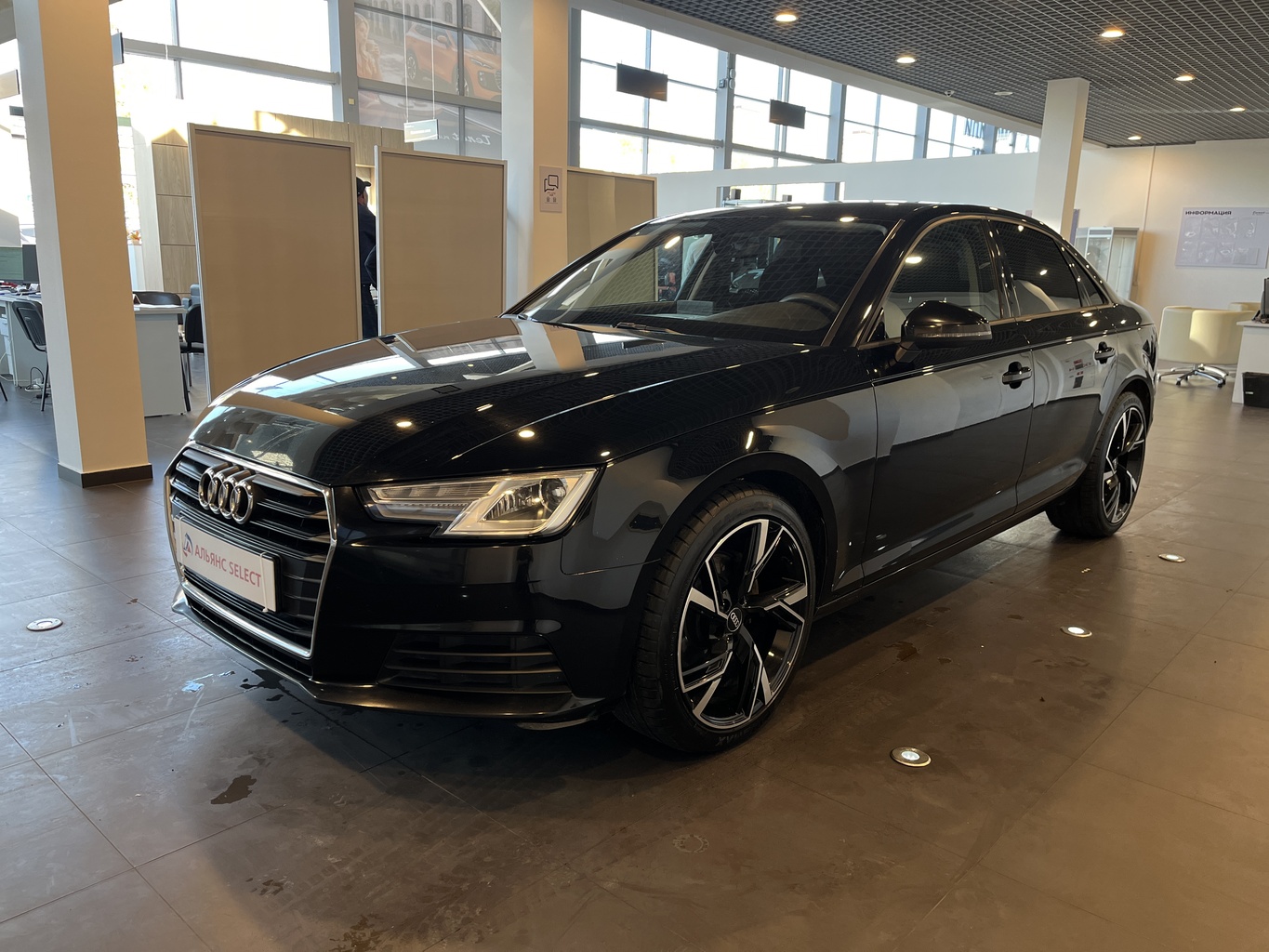 AUDI A4