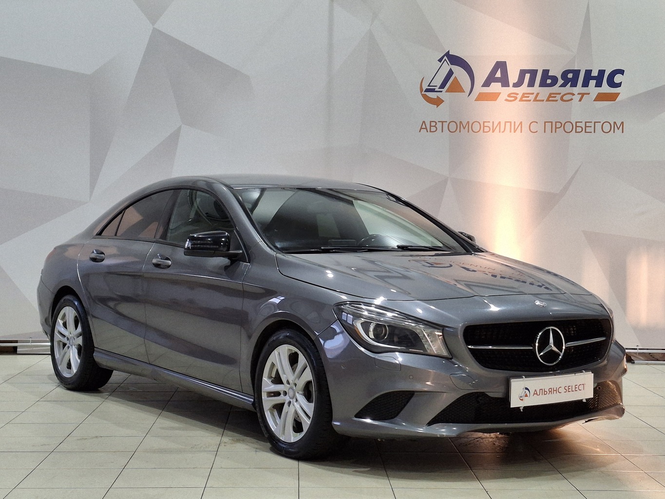 MERCEDES-BENZ CLA