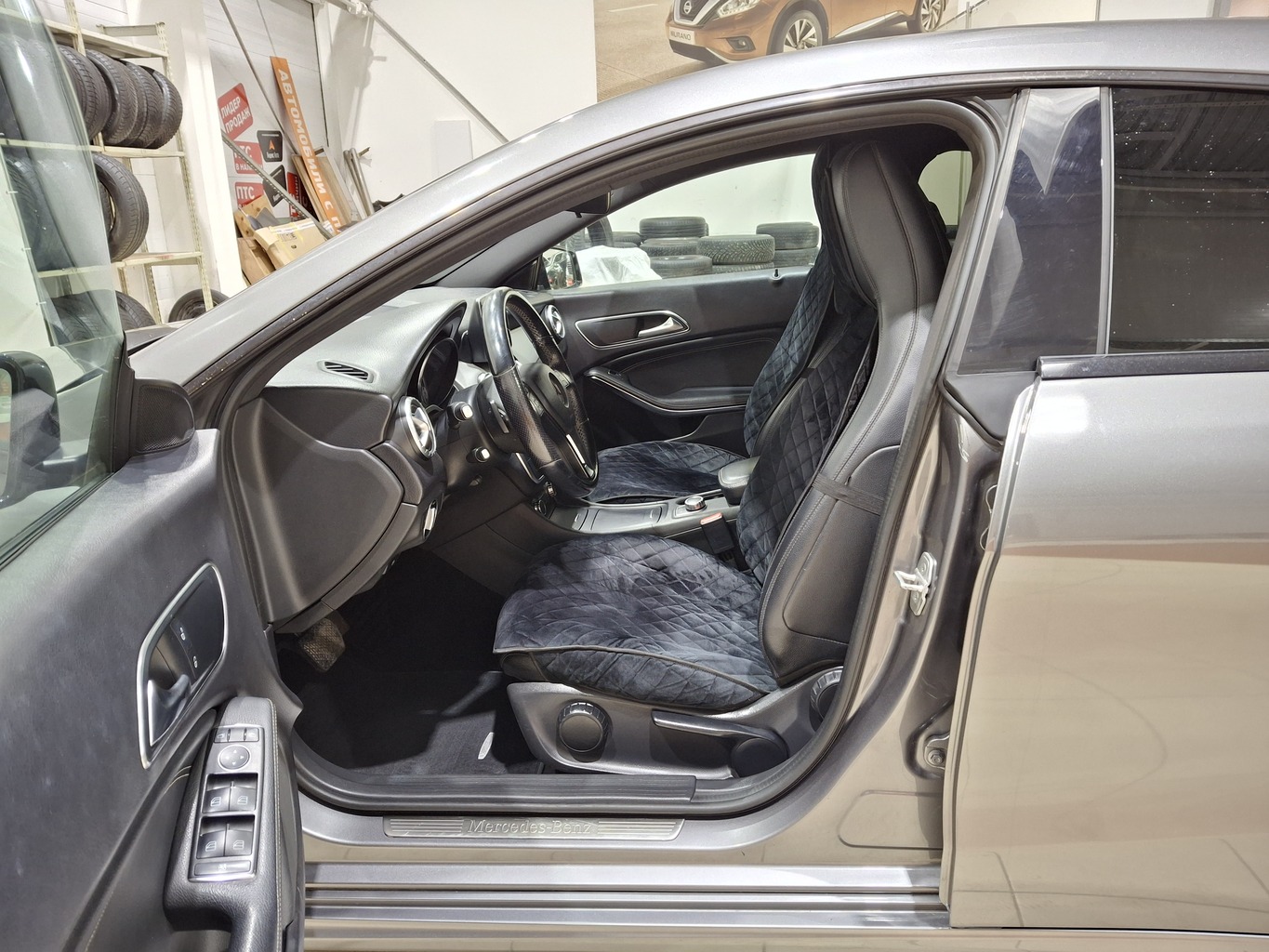 MERCEDES-BENZ CLA