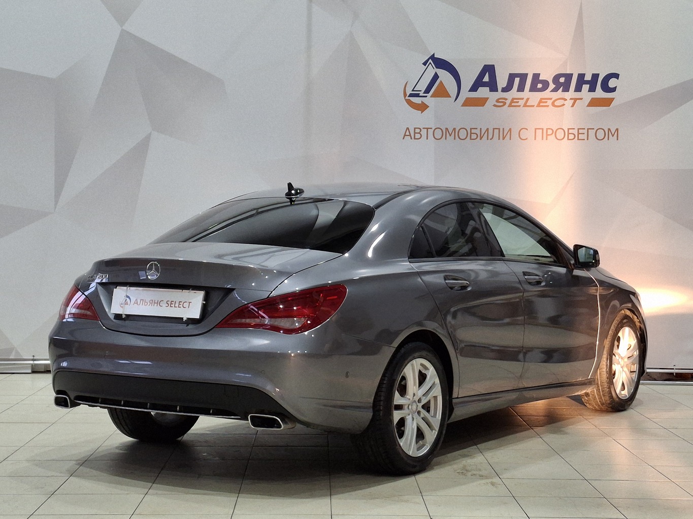MERCEDES-BENZ CLA