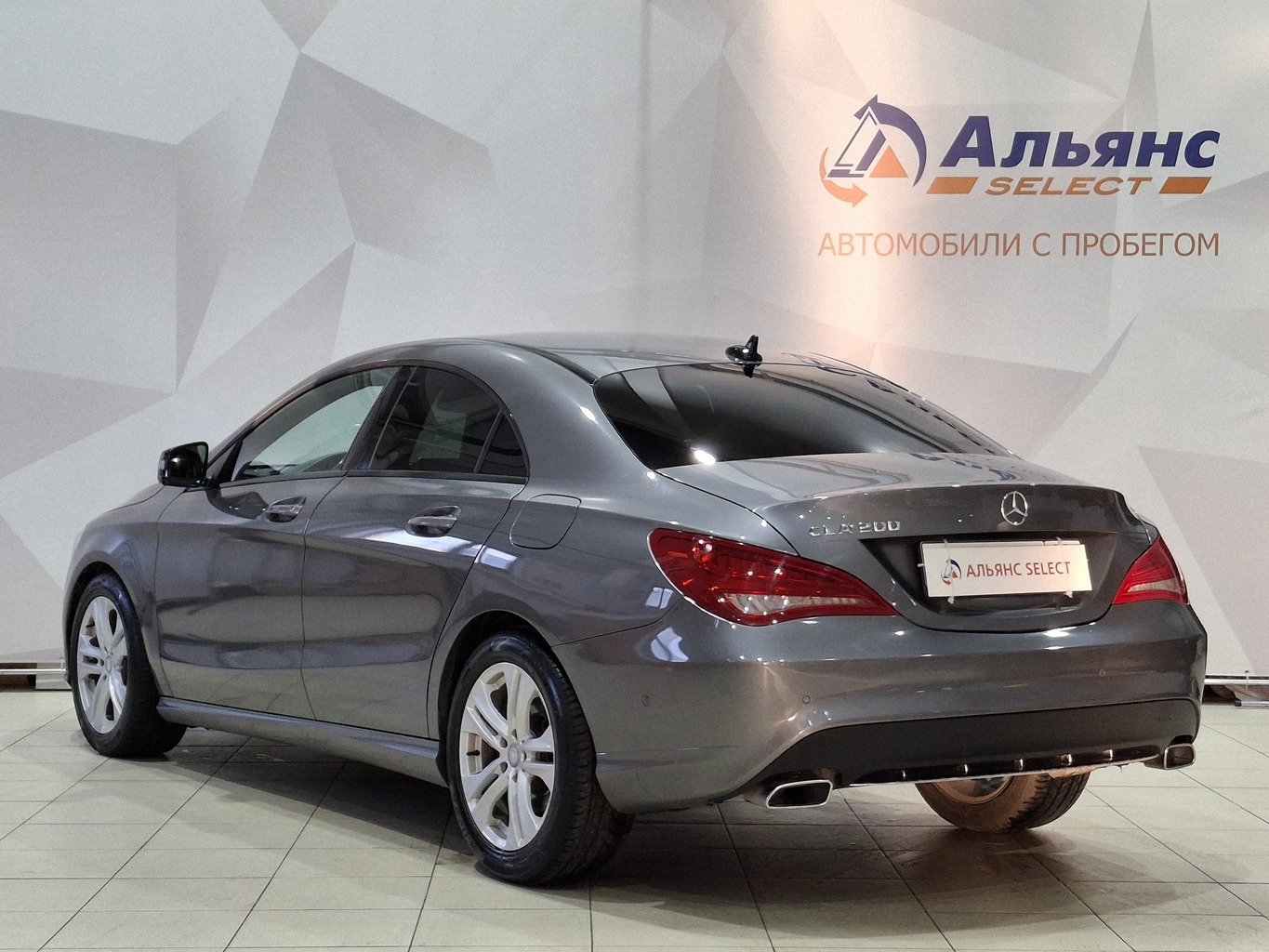 MERCEDES-BENZ CLA