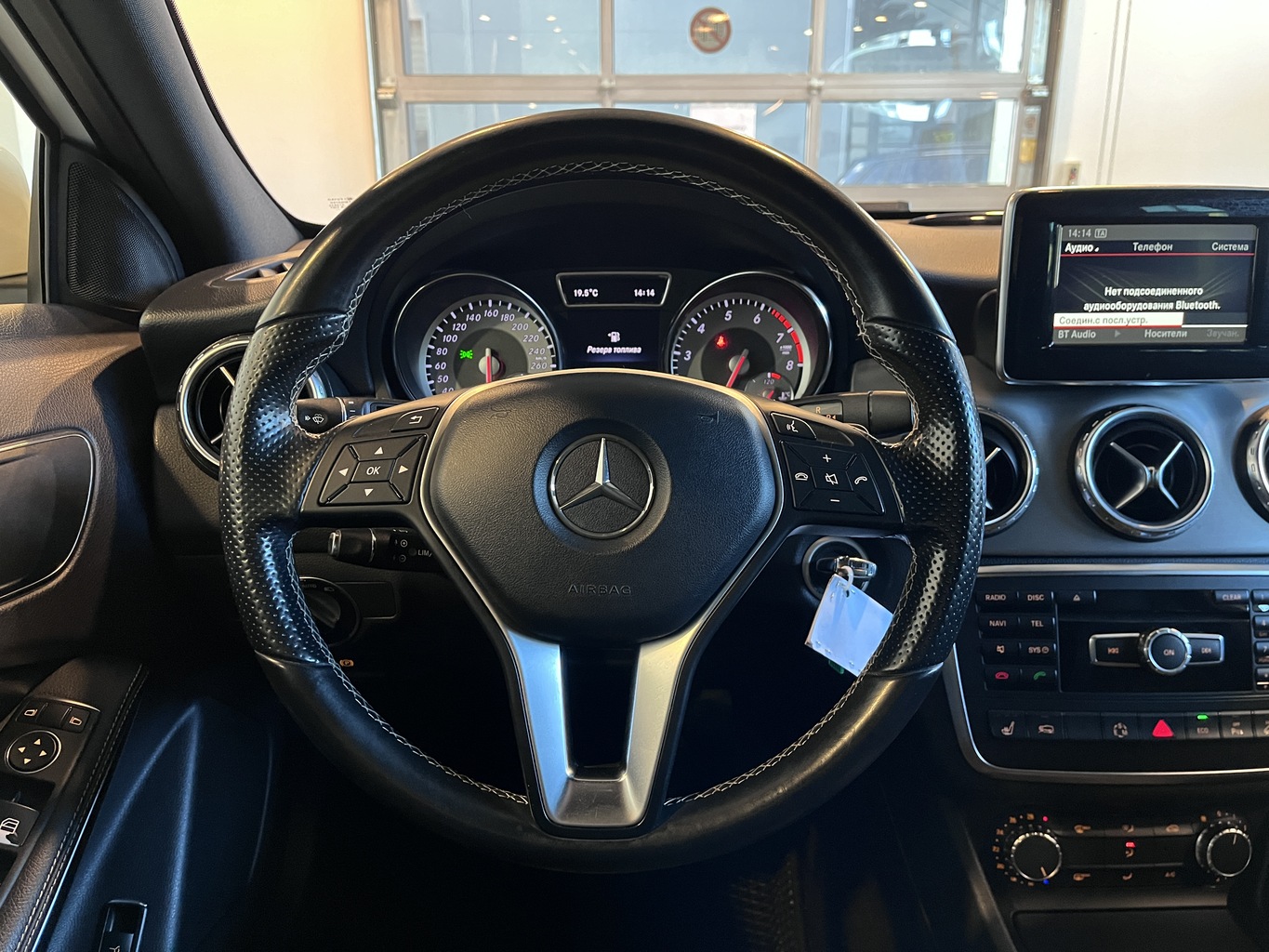 MERCEDES-BENZ GLA