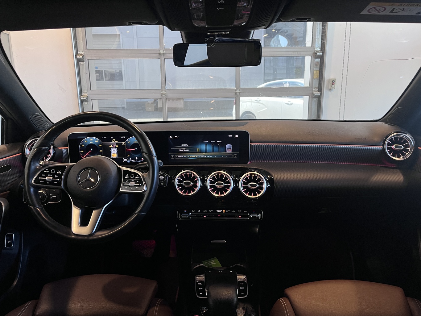 MERCEDES-BENZ A160