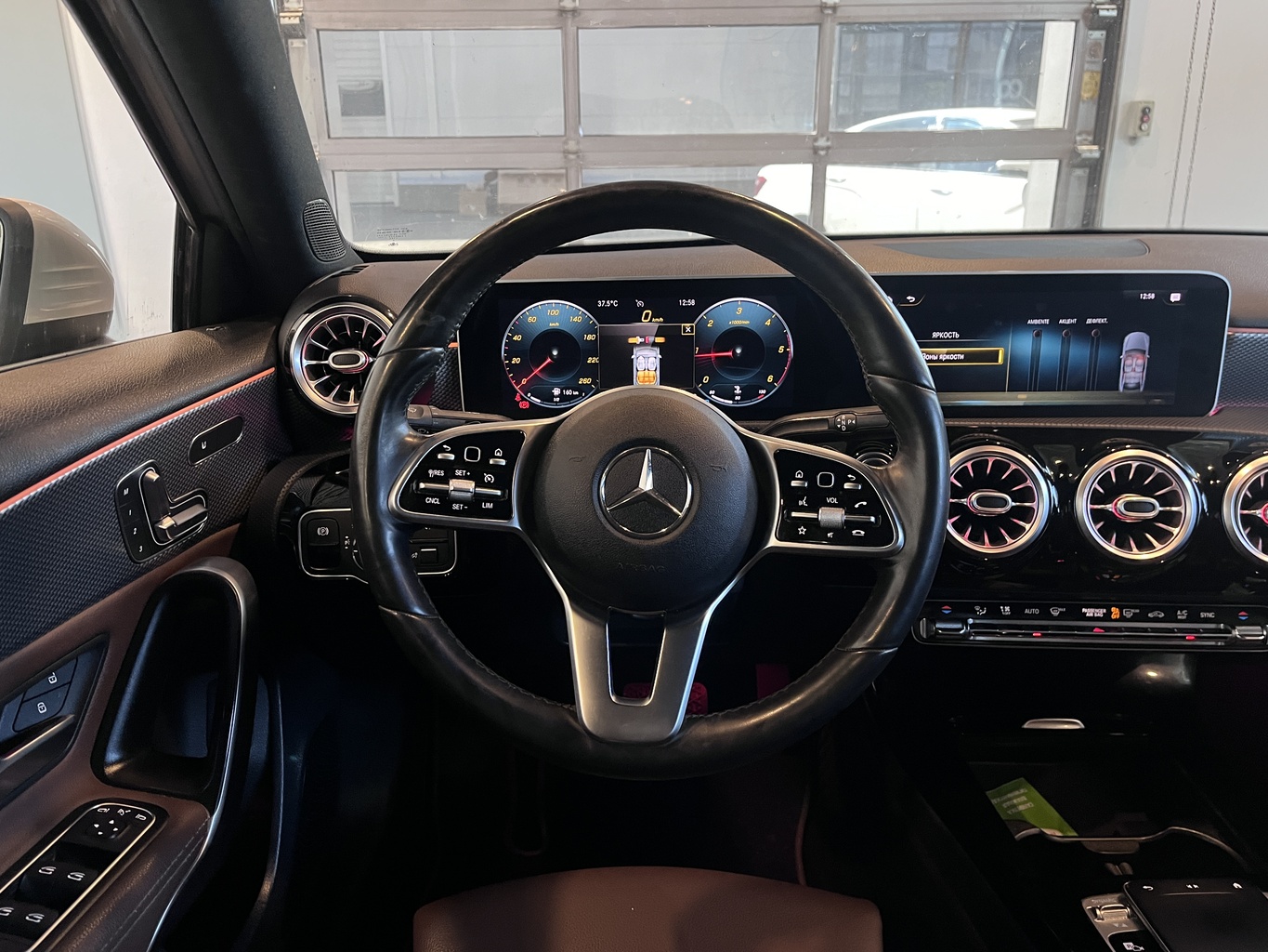 MERCEDES-BENZ A160
