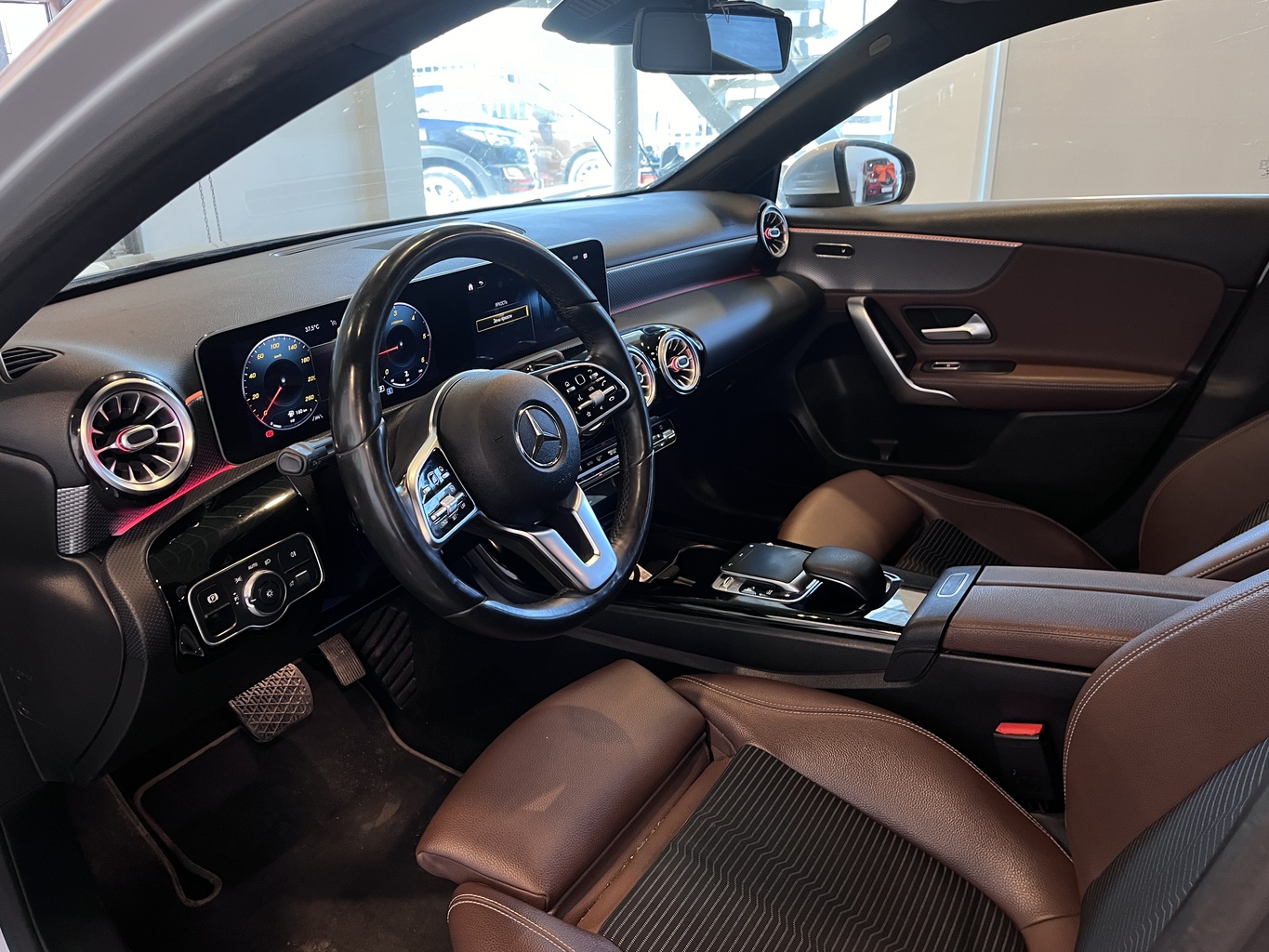 MERCEDES-BENZ A160
