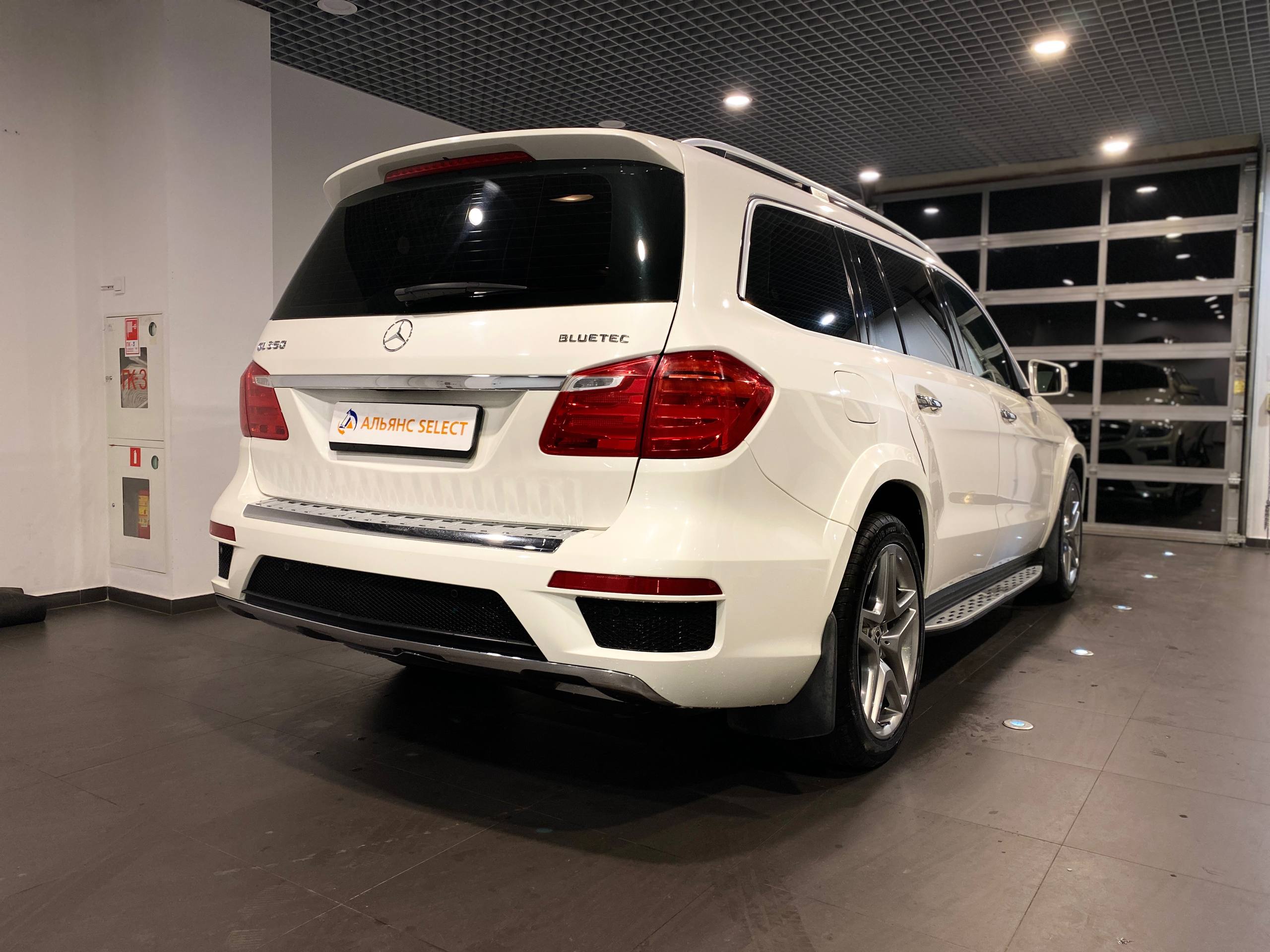 MERCEDES-BENZ GL350