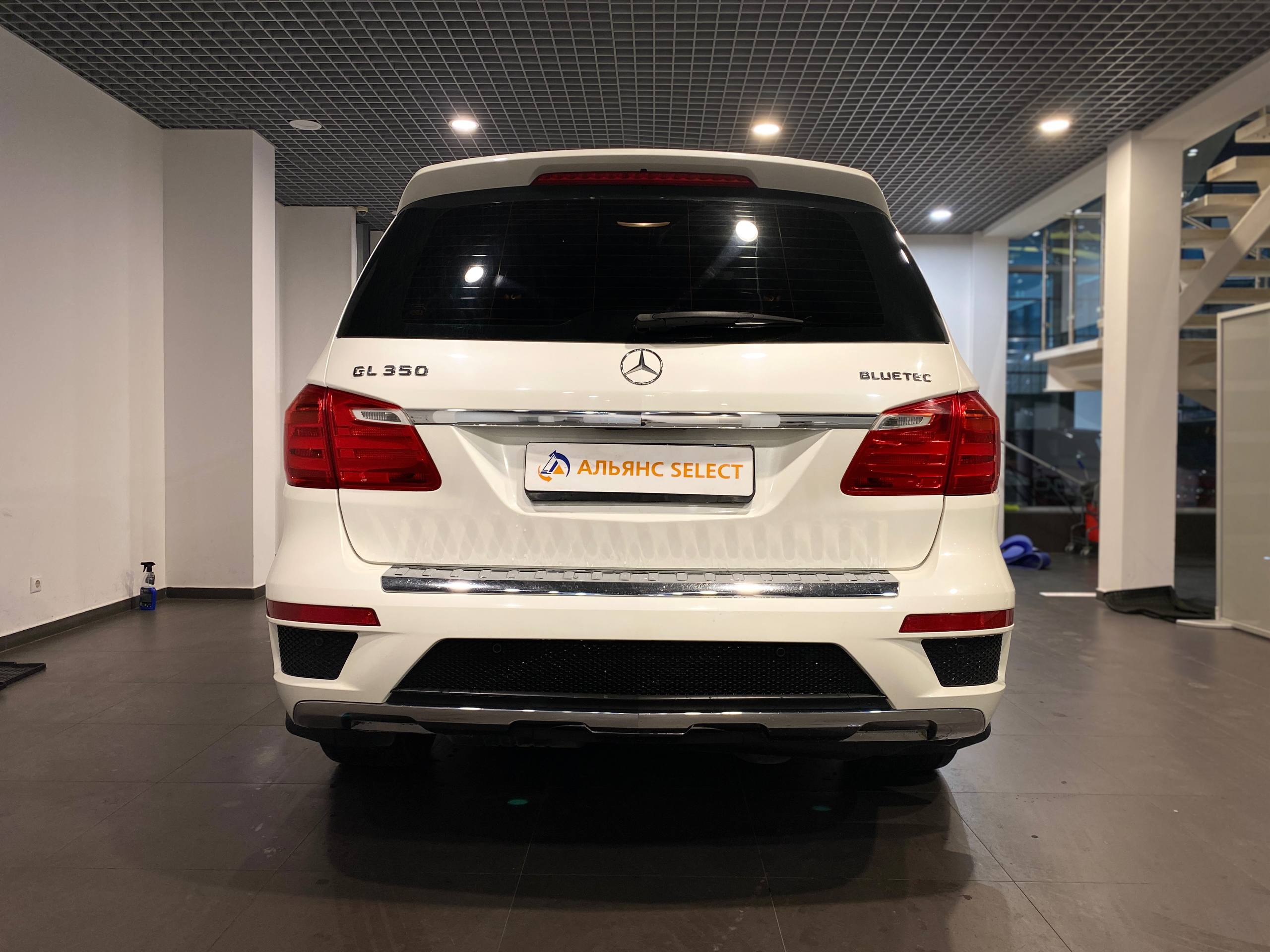 MERCEDES-BENZ GL350