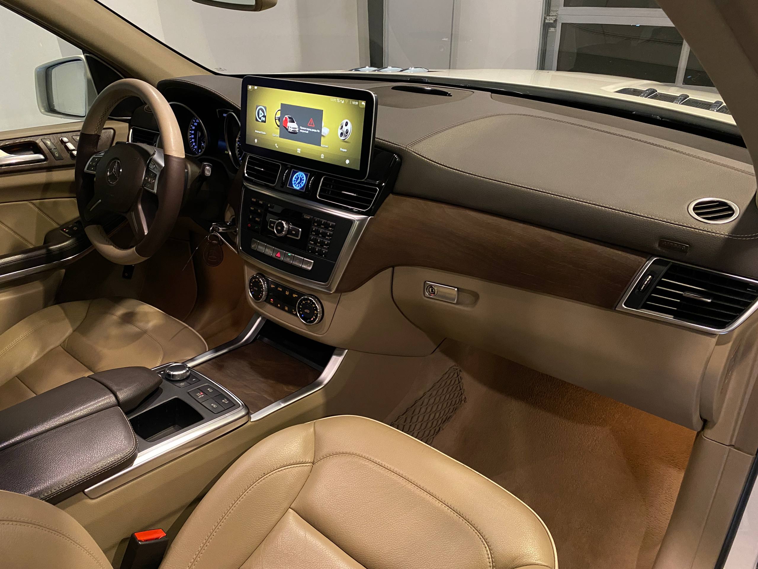 MERCEDES-BENZ GL350